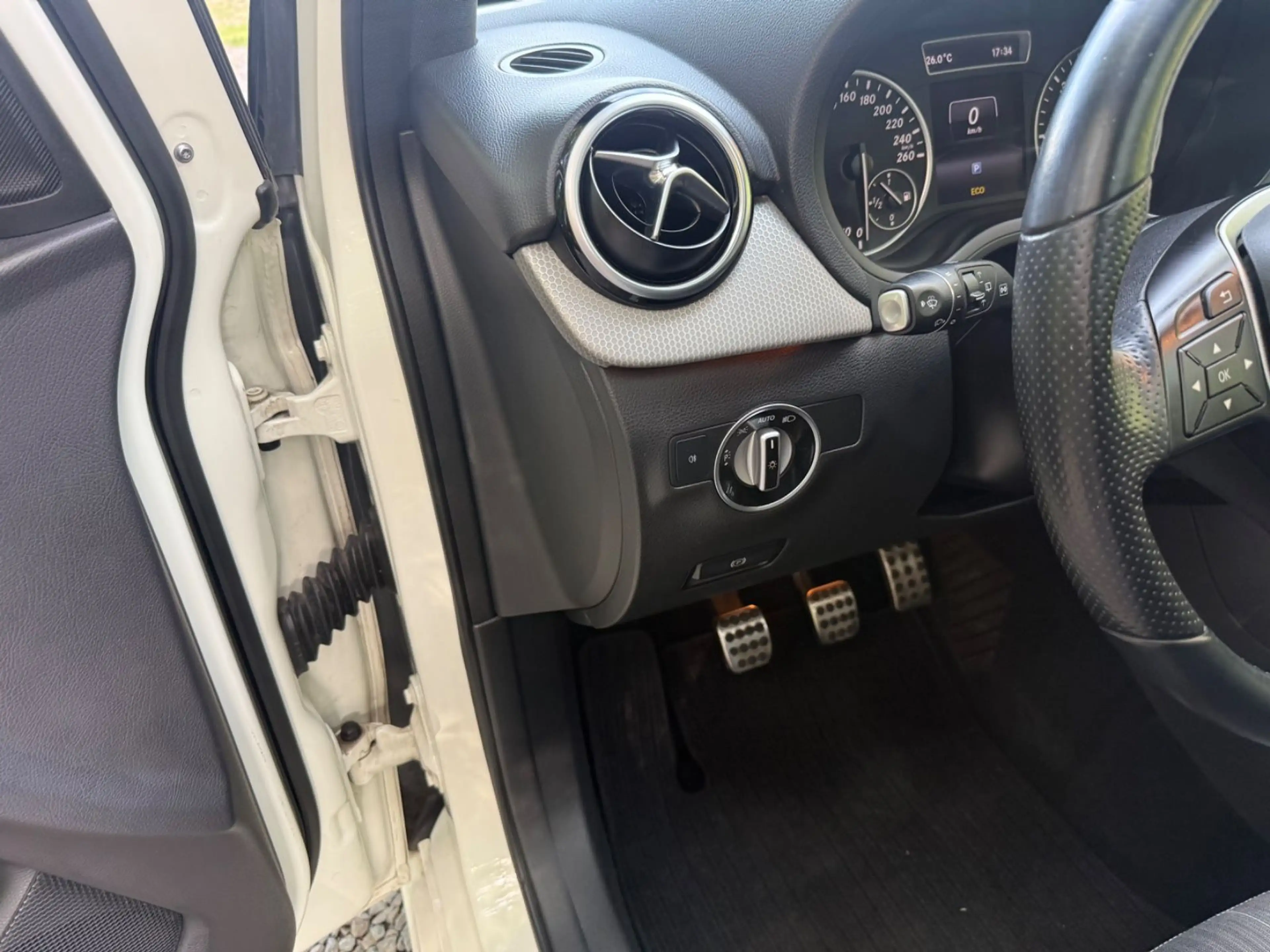 Mercedes-Benz B 180 CDI / d Navi Schiebedach — photo 11