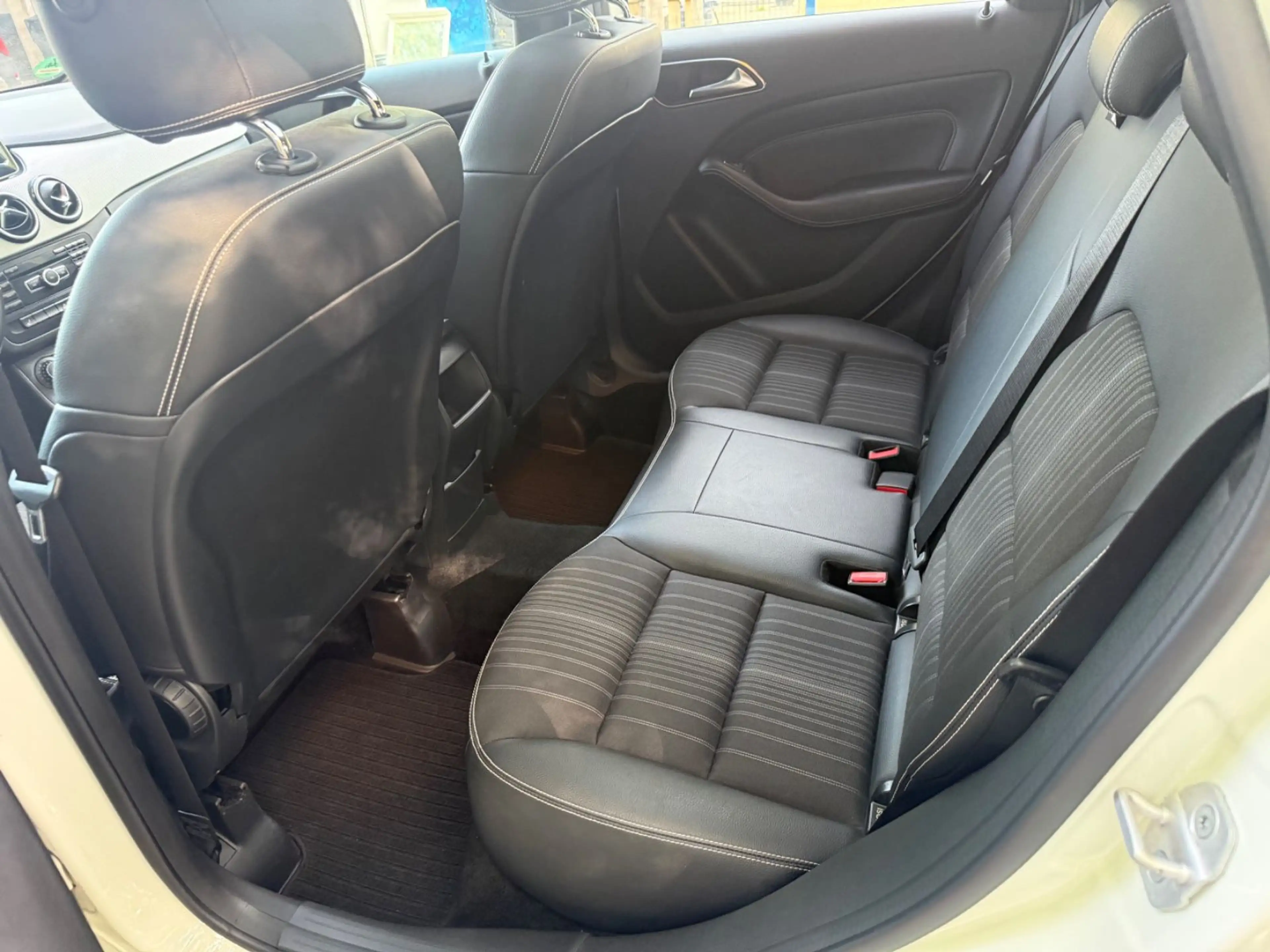 Mercedes-Benz B 180 CDI / d Navi Schiebedach — photo 14
