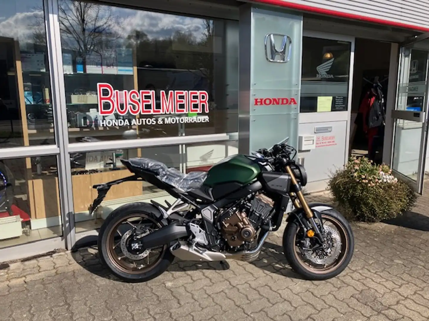 Honda CB 650 R E-Clutch Euro 5+ Grün - 2