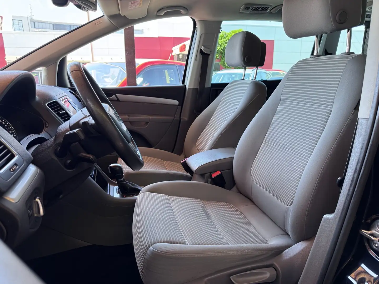 SEAT Alhambra Alhambra  Automatik *7Sitzer* Black - 2