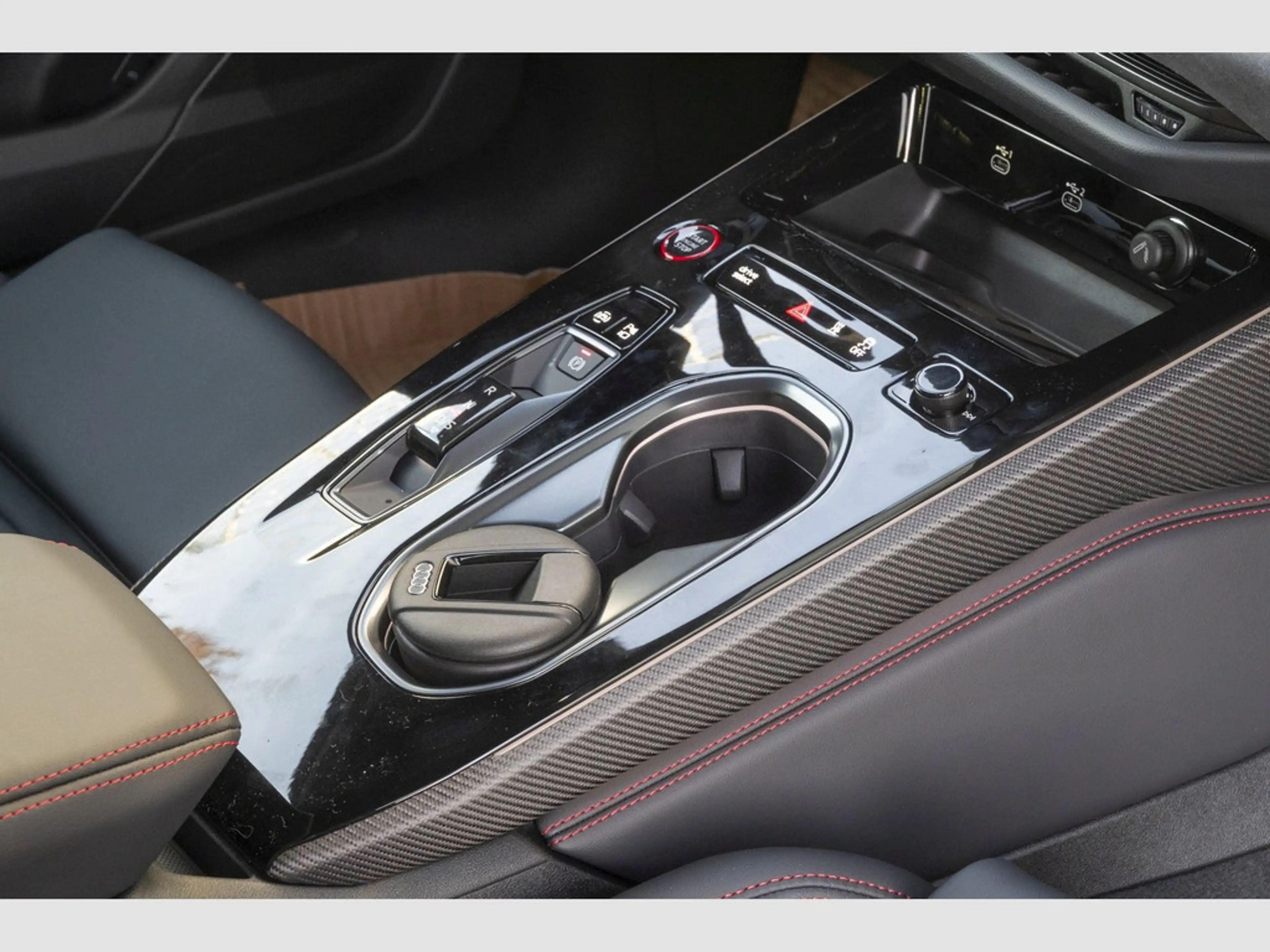 Audi A6 Avant S line quattro 'MatrixLED|Stanheiz|AHK|B&O — photo 9
