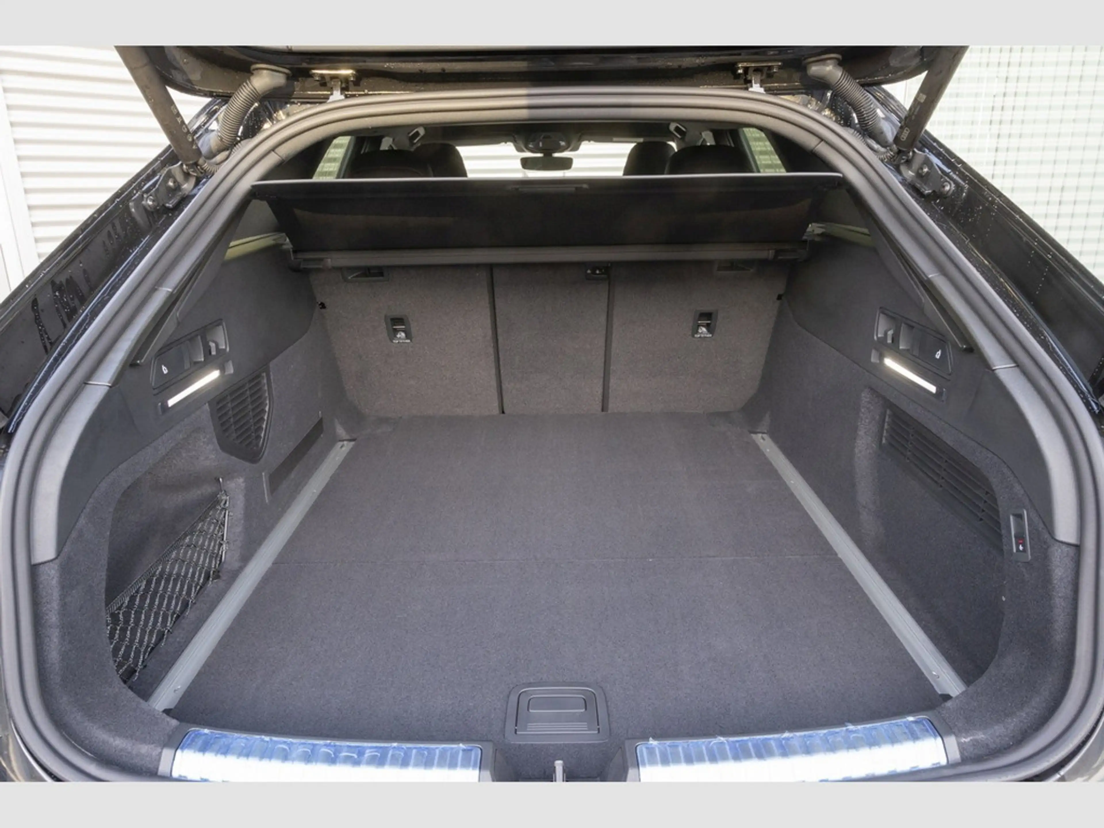 Audi A6 Avant S line quattro 'MatrixLED|Stanheiz|AHK|B&O — photo 6