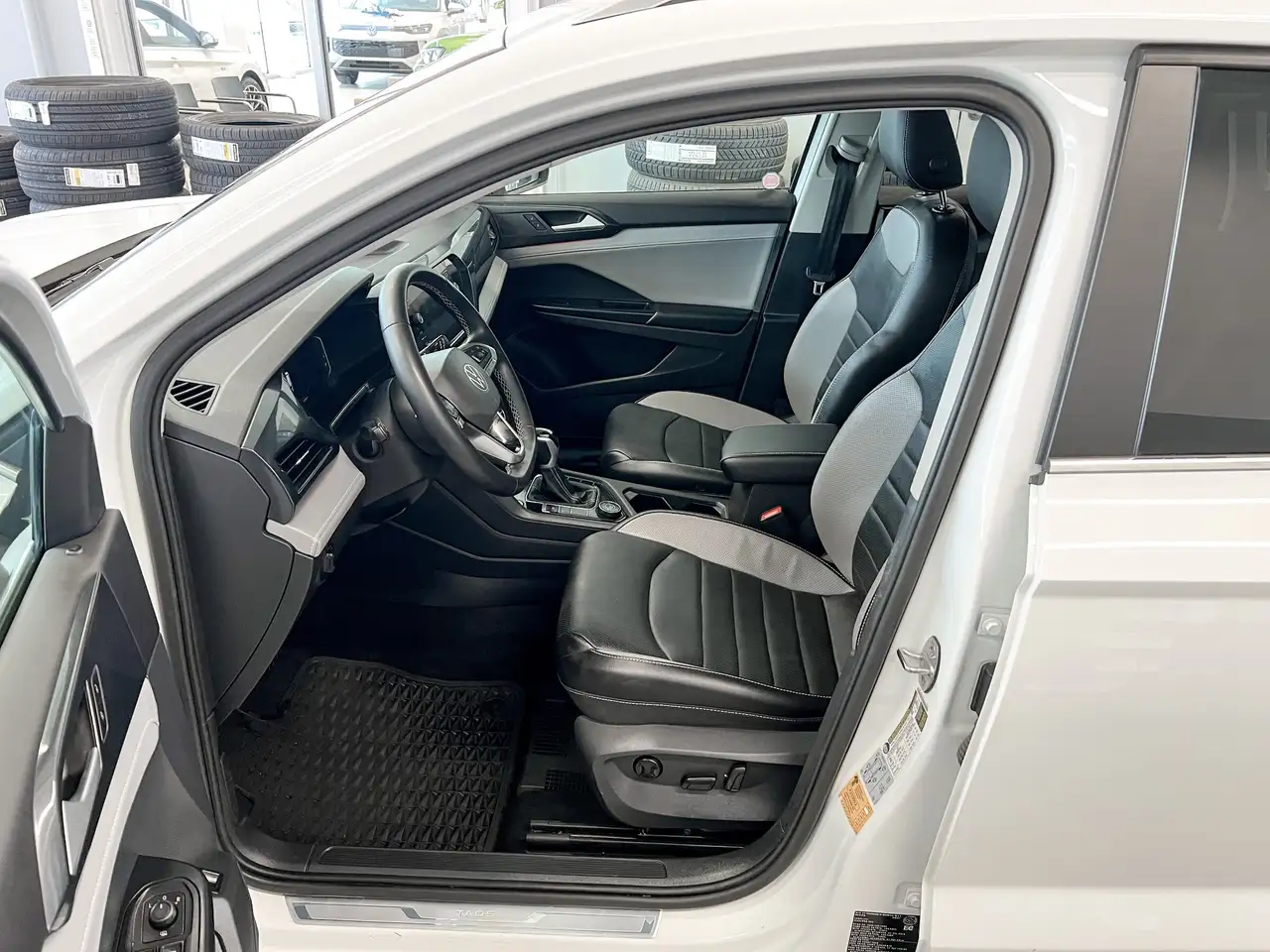 Volkswagen Taos снимка Volkswagen Taos