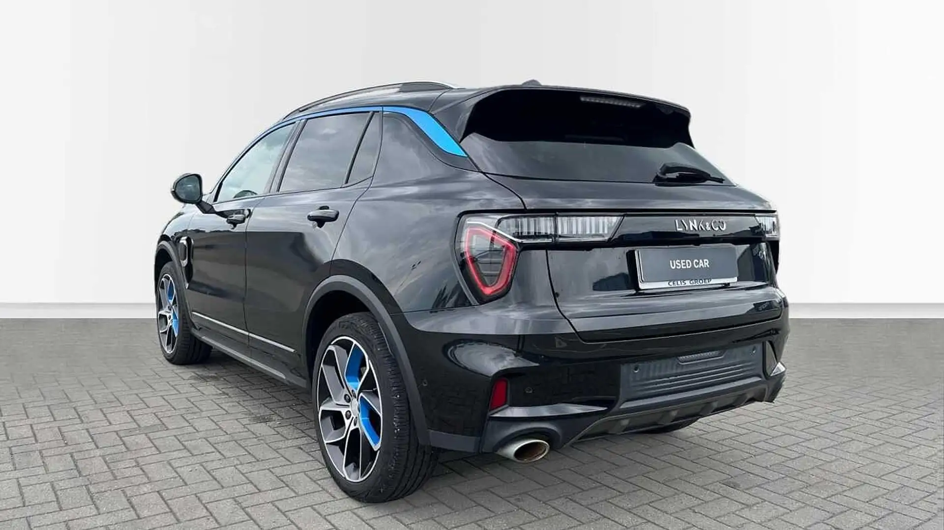 Lynk & Co 01 PHEV Schwarz - 2