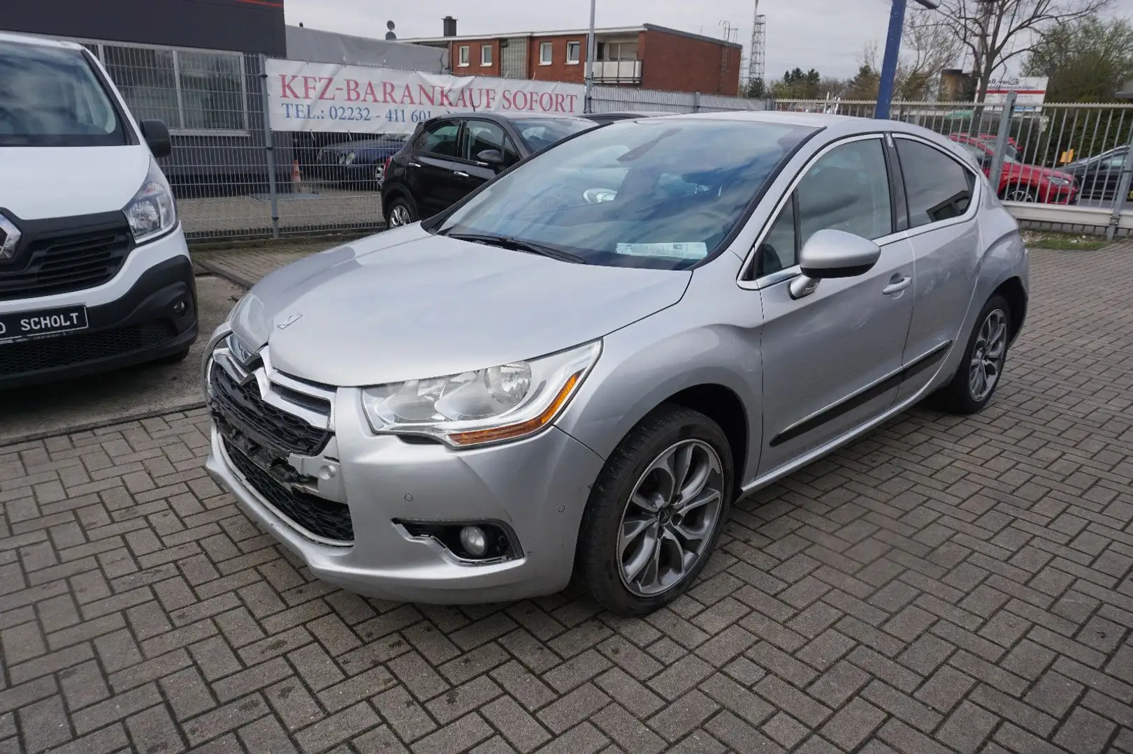 Citroen DS4 SportChic Grau - 1