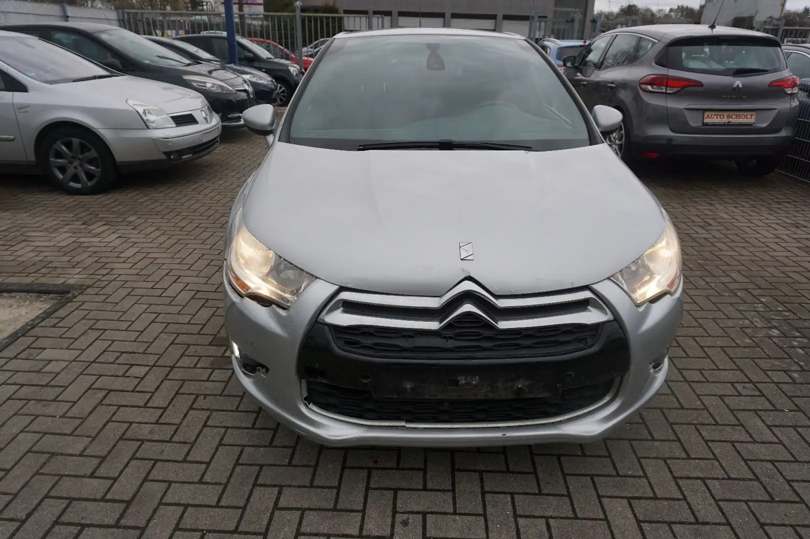 Citroen DS4 SportChic Gris - 2