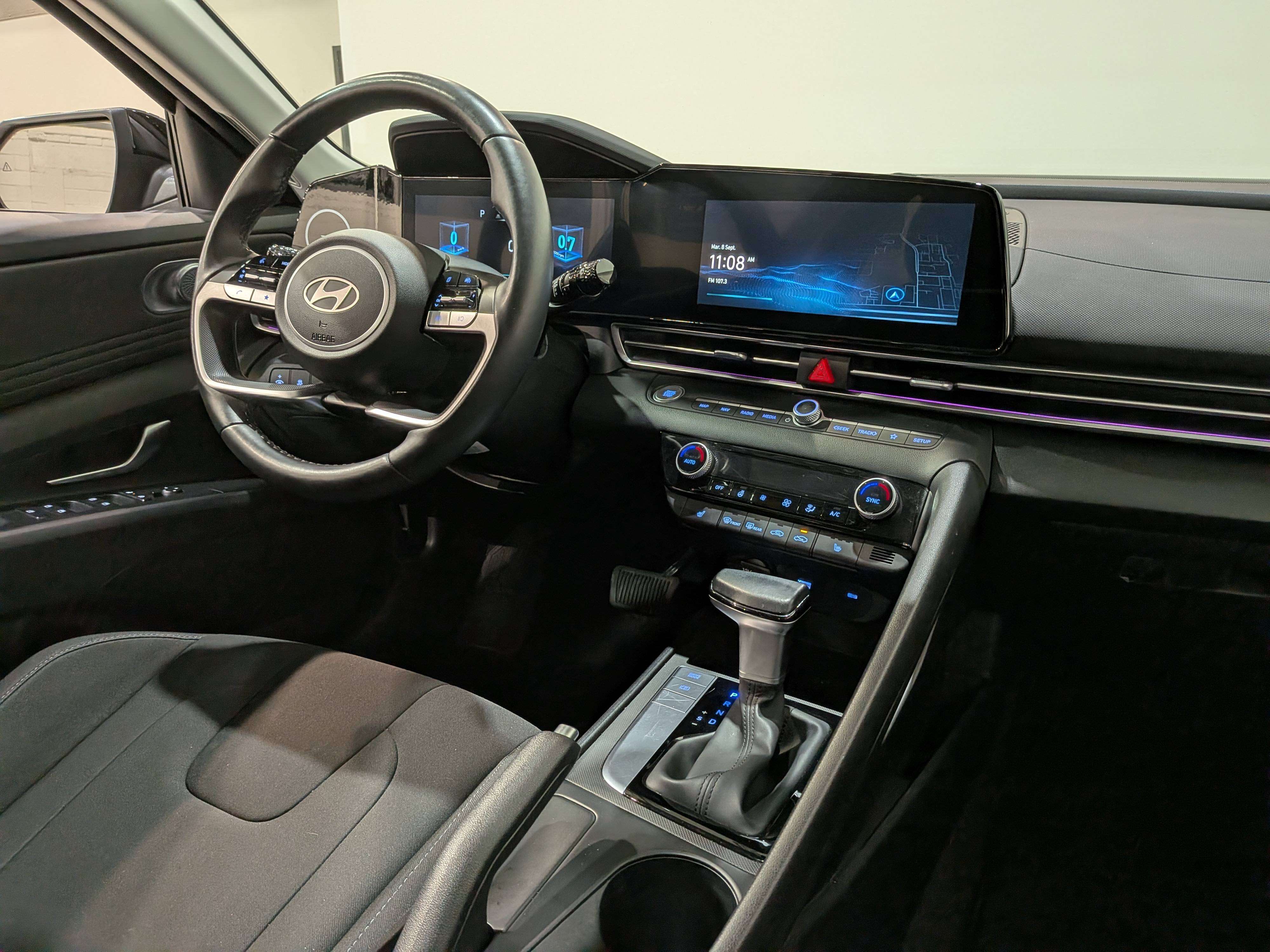 Hyundai Elantra 2025