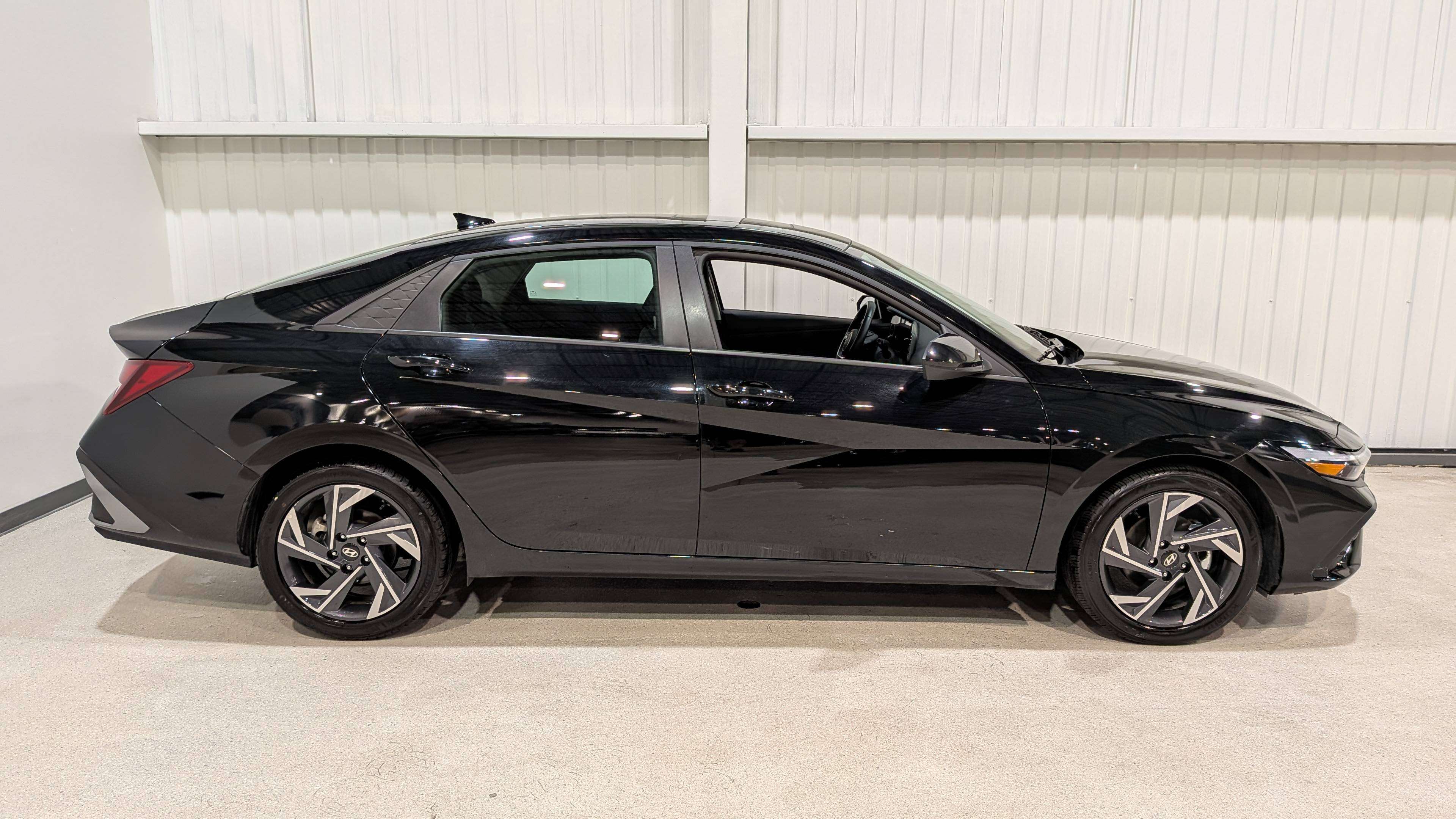 Hyundai Elantra 2025