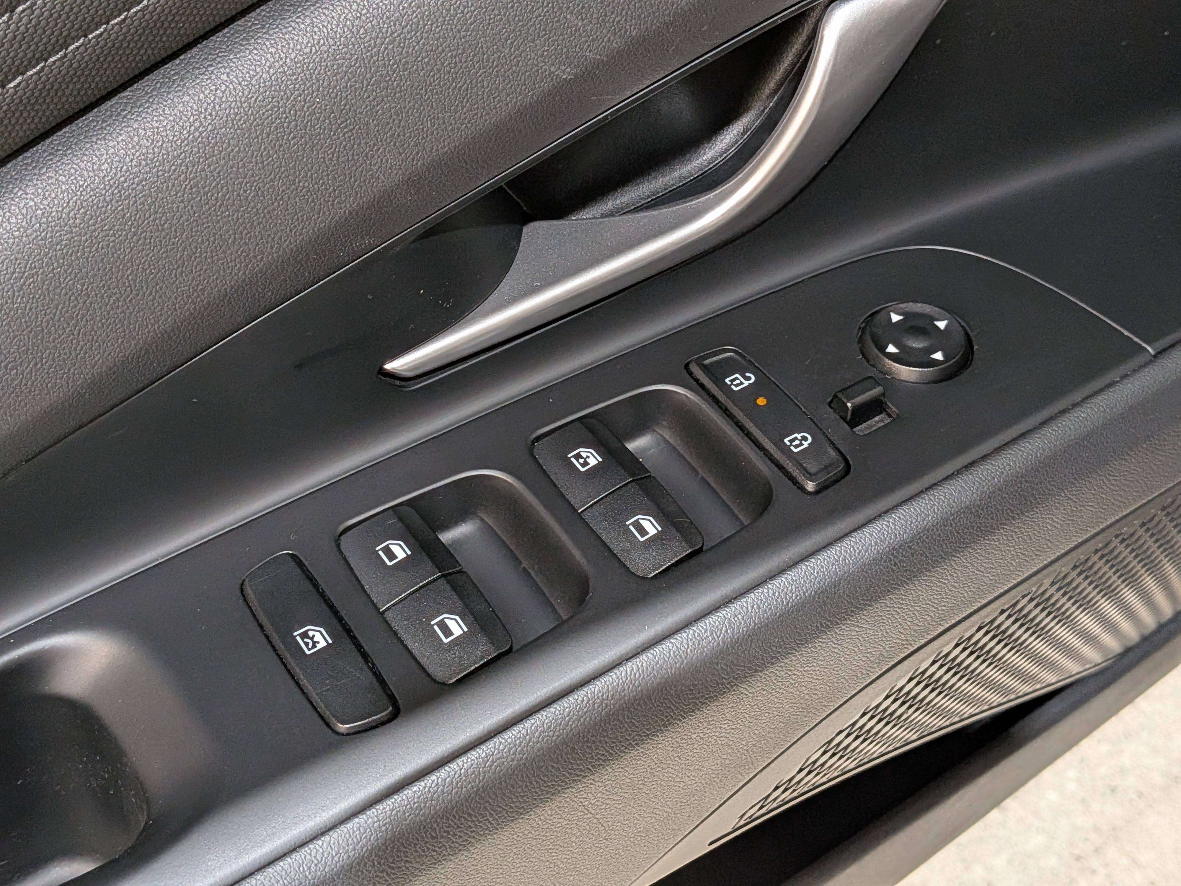 Hyundai Elantra 2025