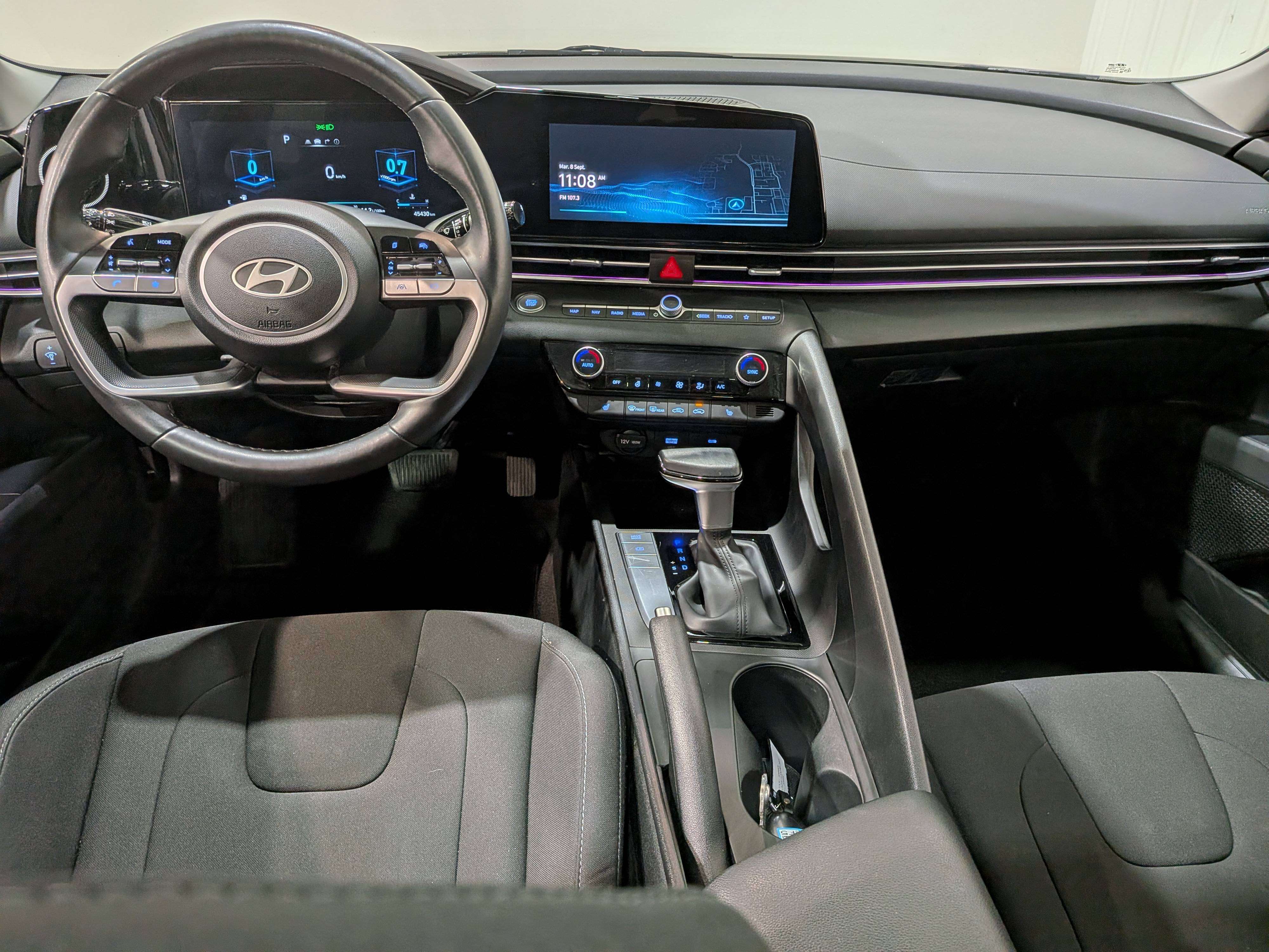 Hyundai Elantra 2025