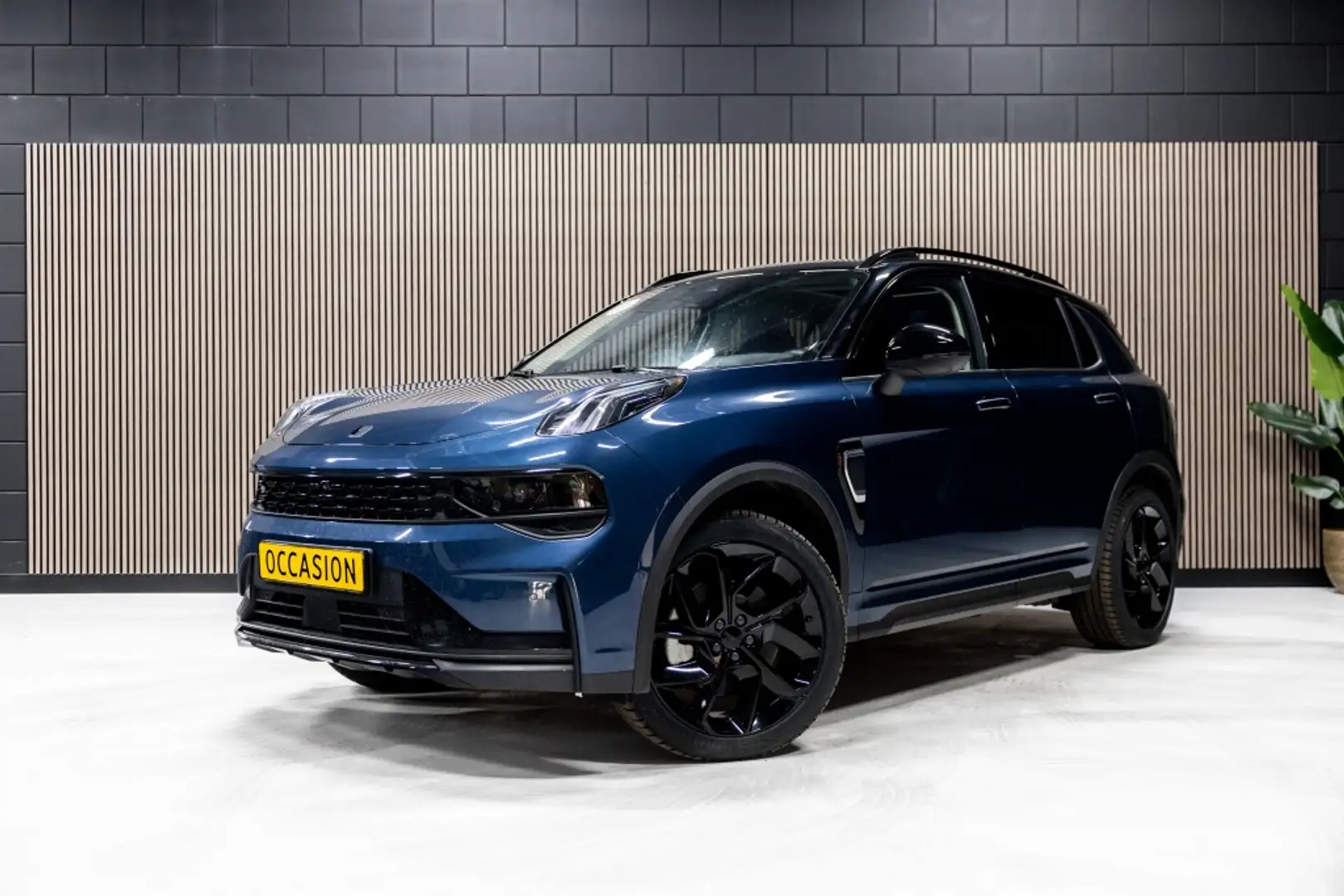 Lynk & Co 01 1.5 PHEV Black Edition | Zwarte Hemel | Pano | Car Blu/Azzurro - 1