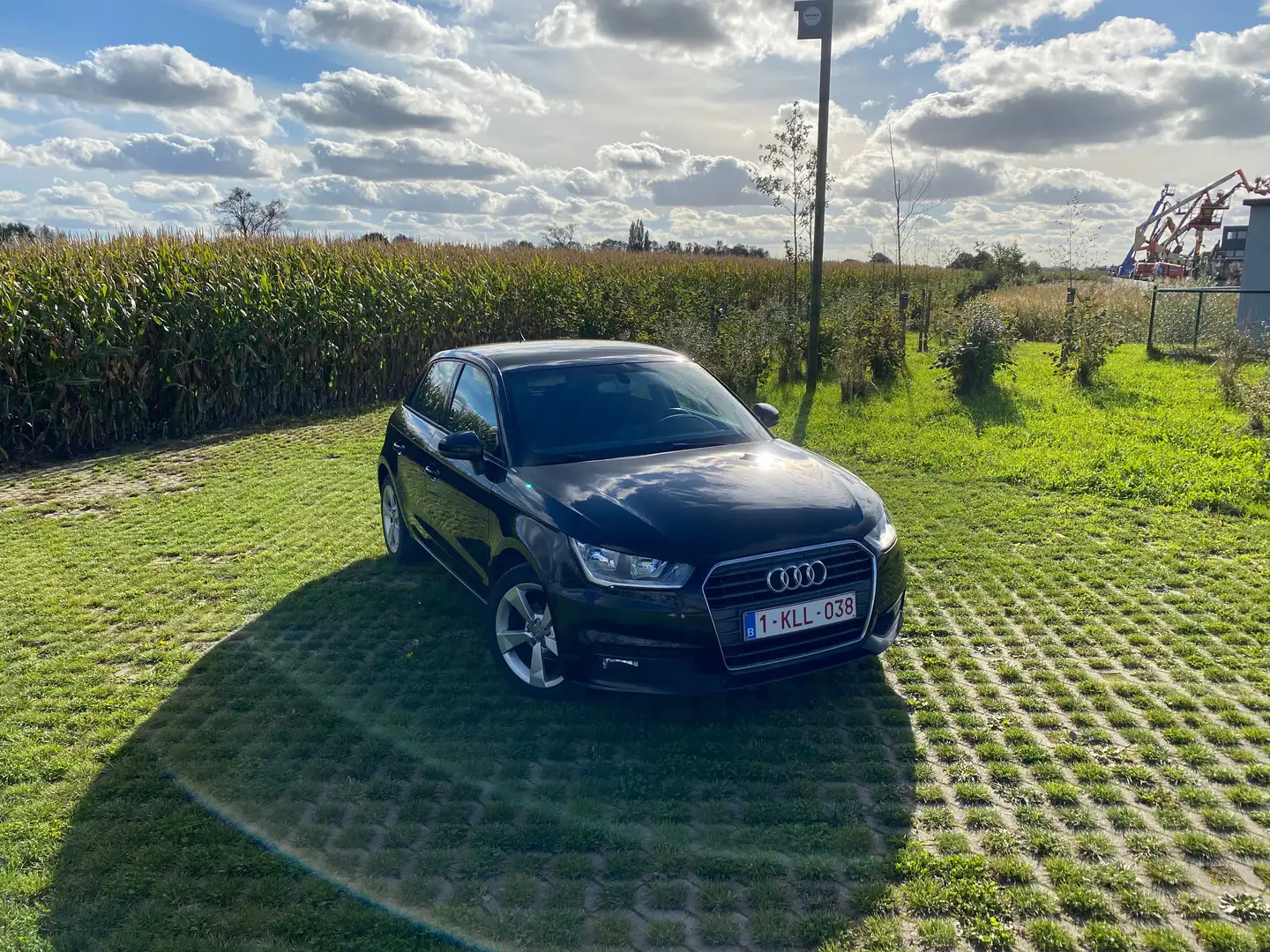 Audi A1 A1 1.0 TFSI ultra Sportback design Noir - 1