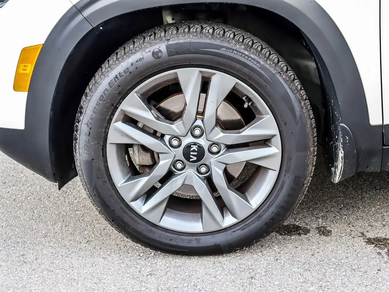 Kia Seltos снимка Kia Seltos