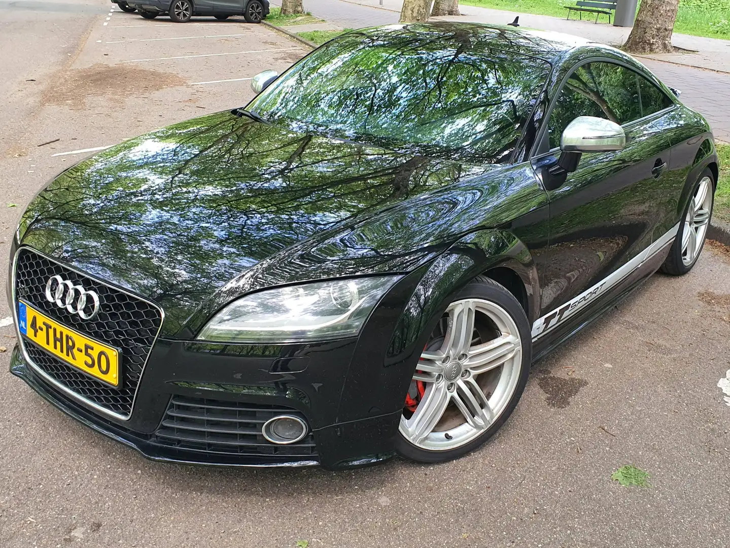 Audi TTS 2.0 TFSI Quattro Schwarz - 2