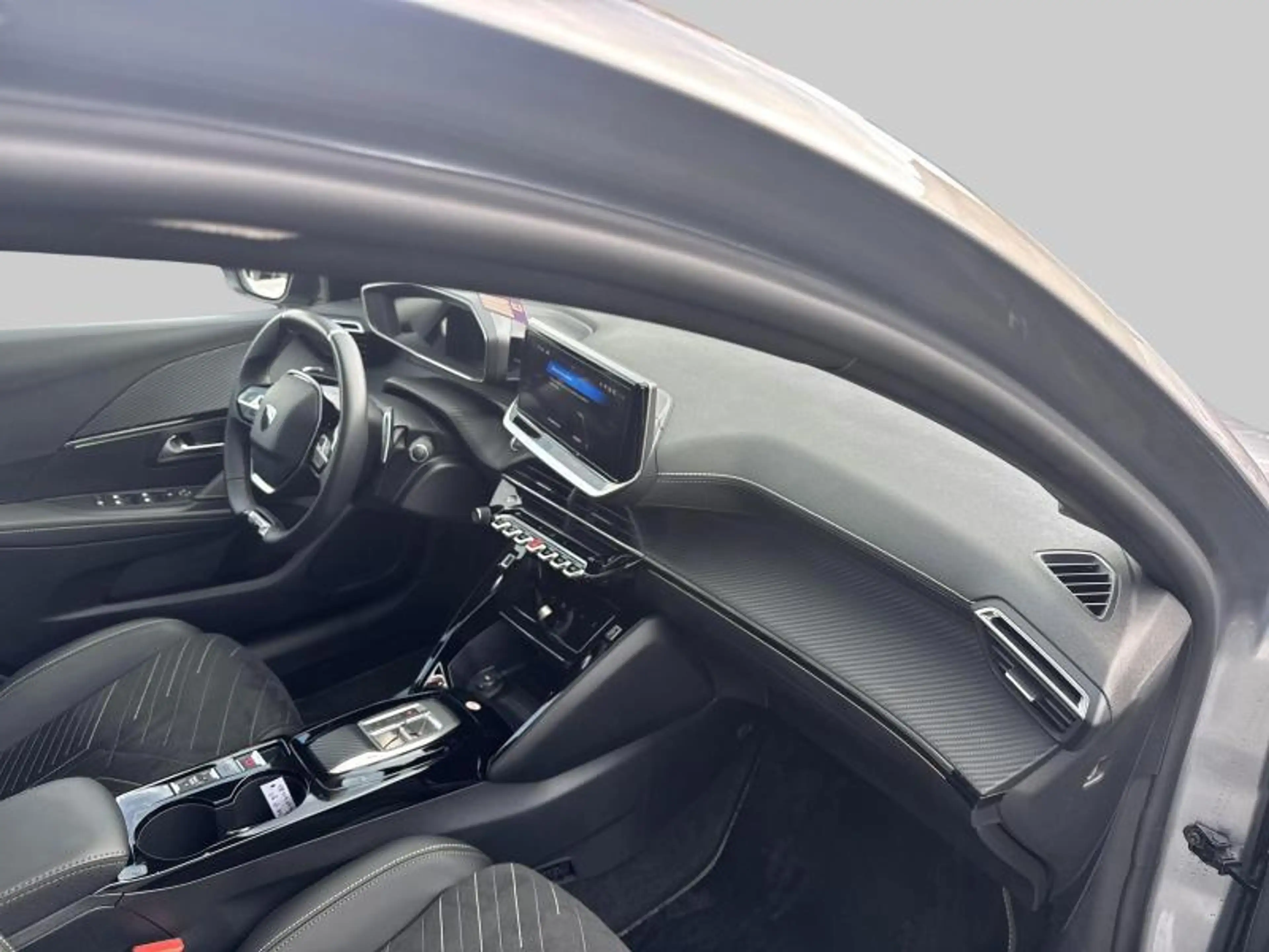 Peugeot 208 GT 1.2 Hybrid 136 e-DSC6 — photo 9