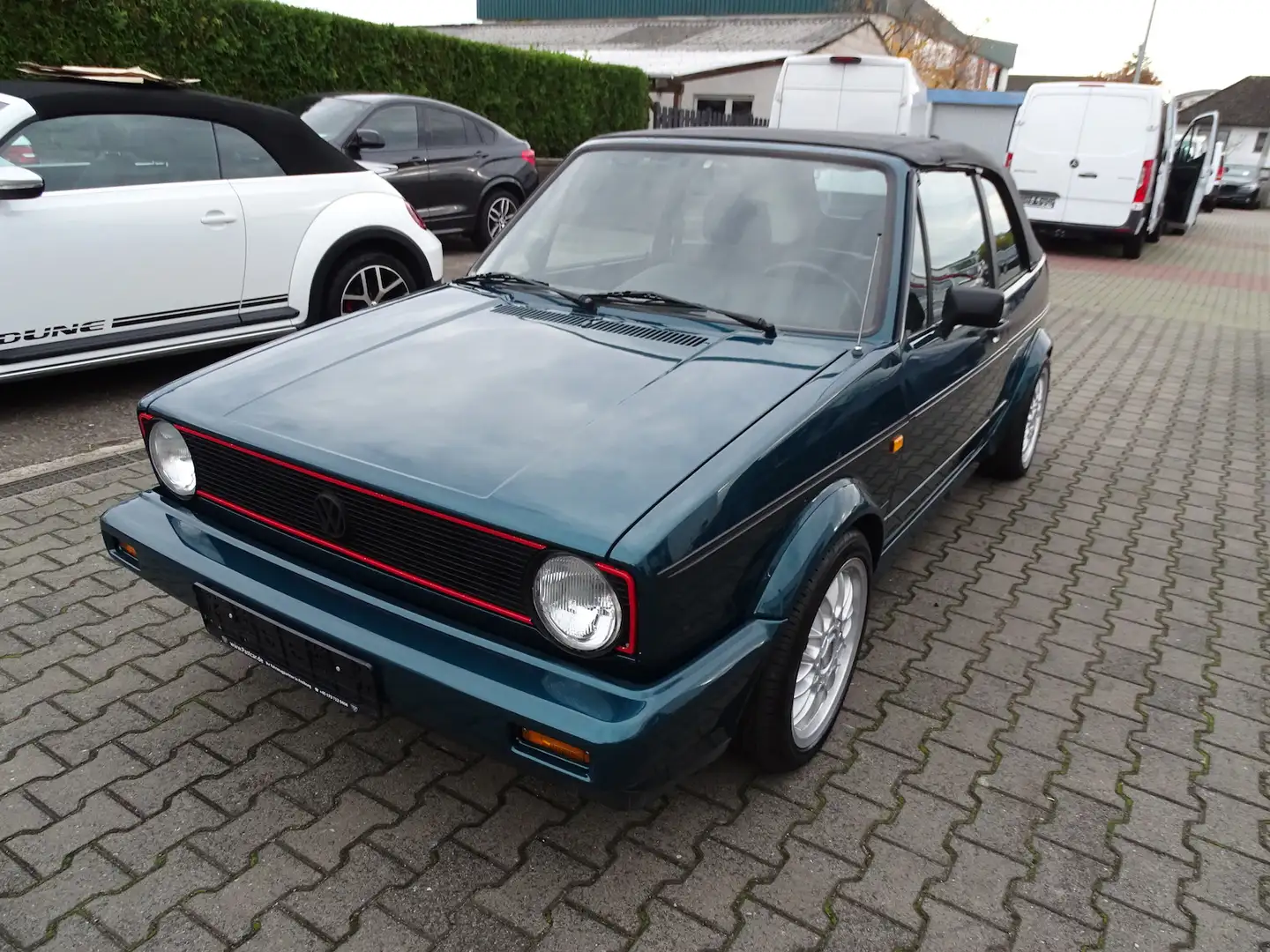 Volkswagen Golf 1 Cabrio sehr guter Zustand Grün - 1