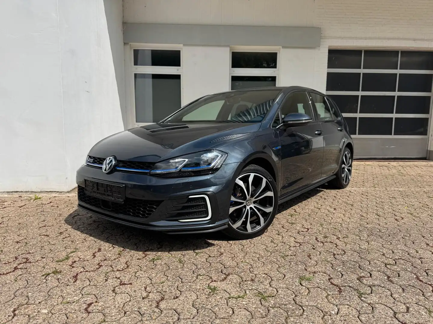 Volkswagen Golf VII 1.4 TSI Lim. GTE LED Virtual Kamera TOP Blauw - 1