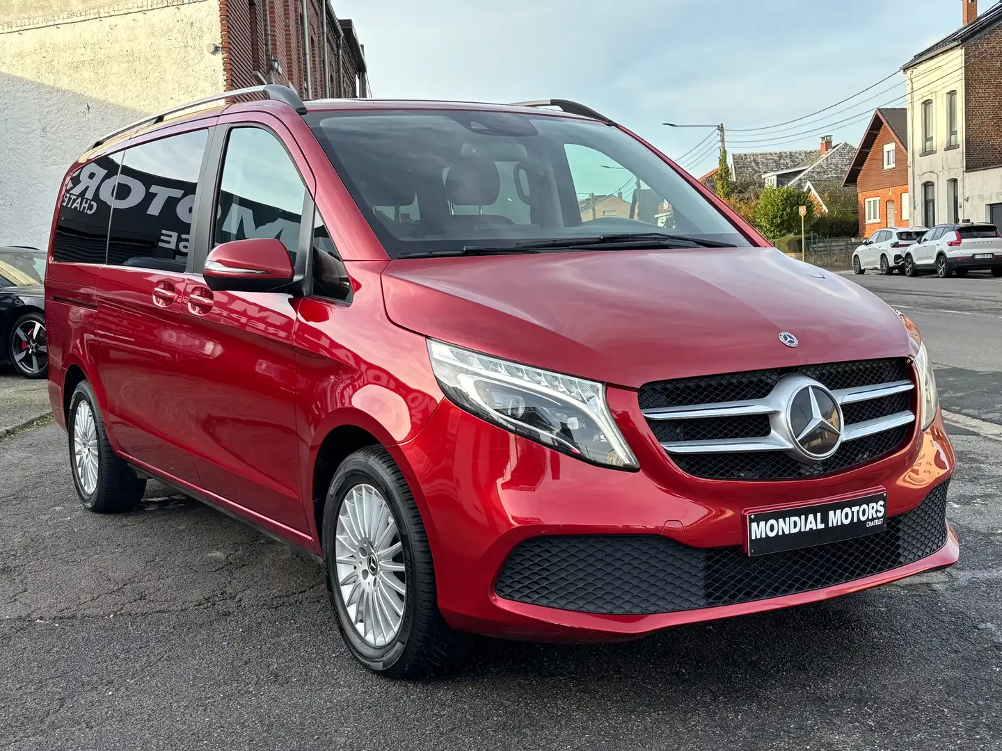 Mercedes-Benz V 220 D AVANTGARDE 8 PLACES LONG CHASSIS BOITE-AUTO CUIR Rouge - 2