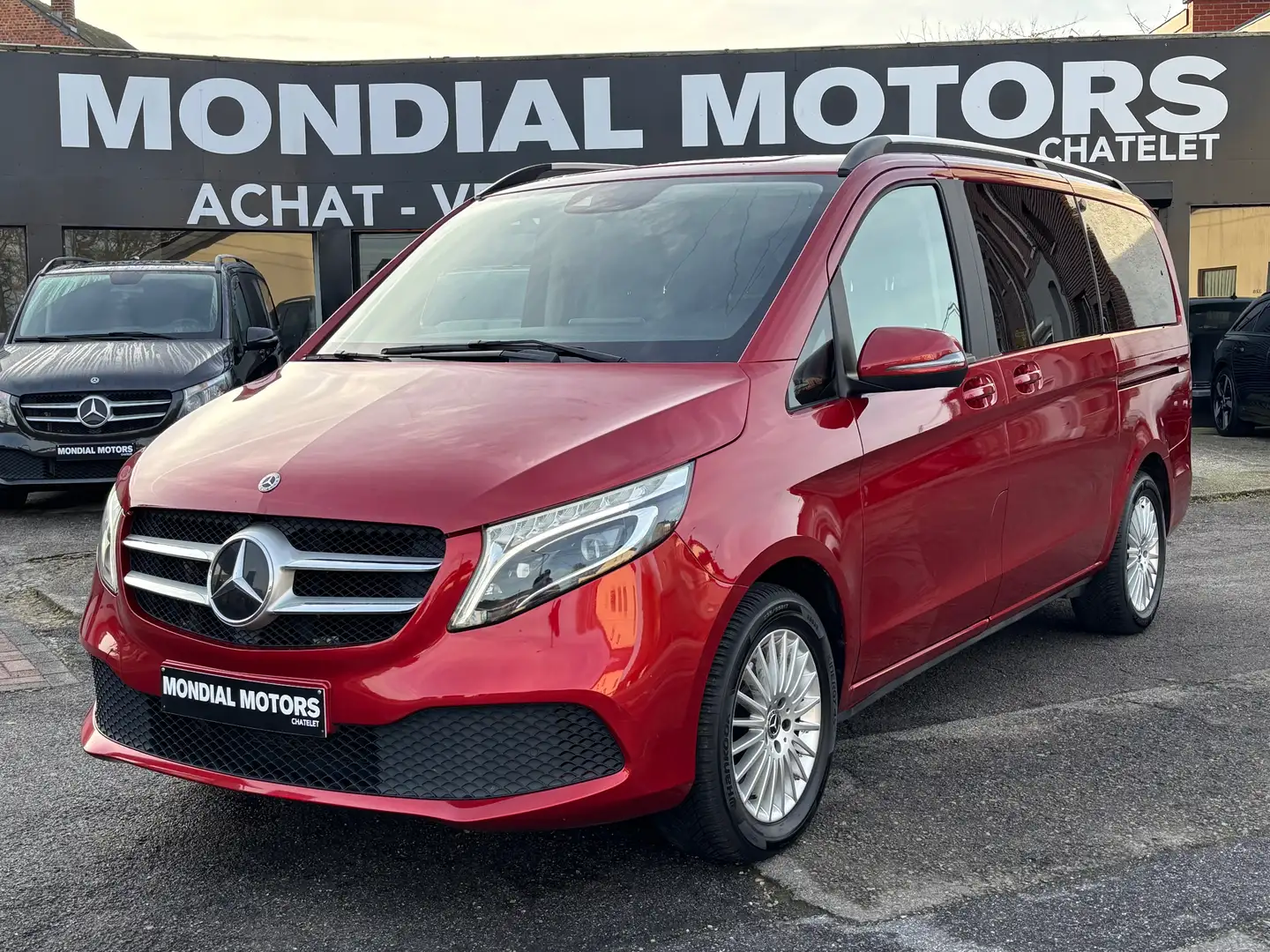 Mercedes-Benz V 220 D AVANTGARDE 8 PLACES LONG CHASSIS BOITE-AUTO CUIR Rouge - 1