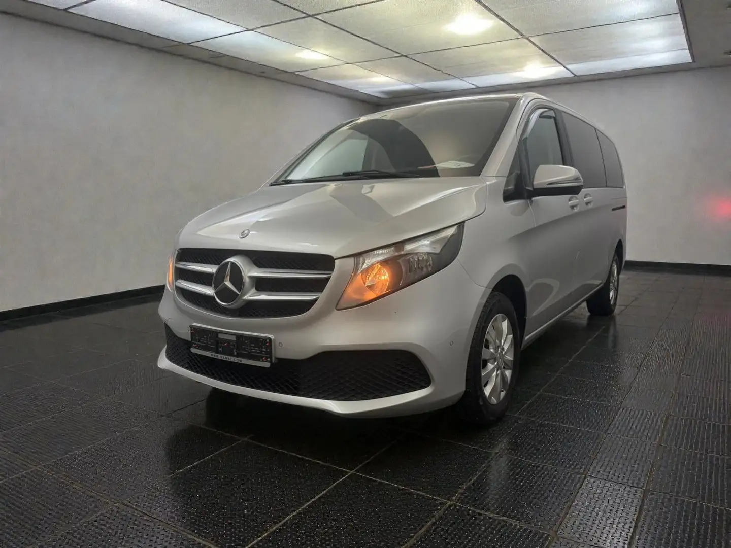 mercedes-benz clasa v