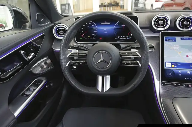 Mercedes-Benz C-Class view 11