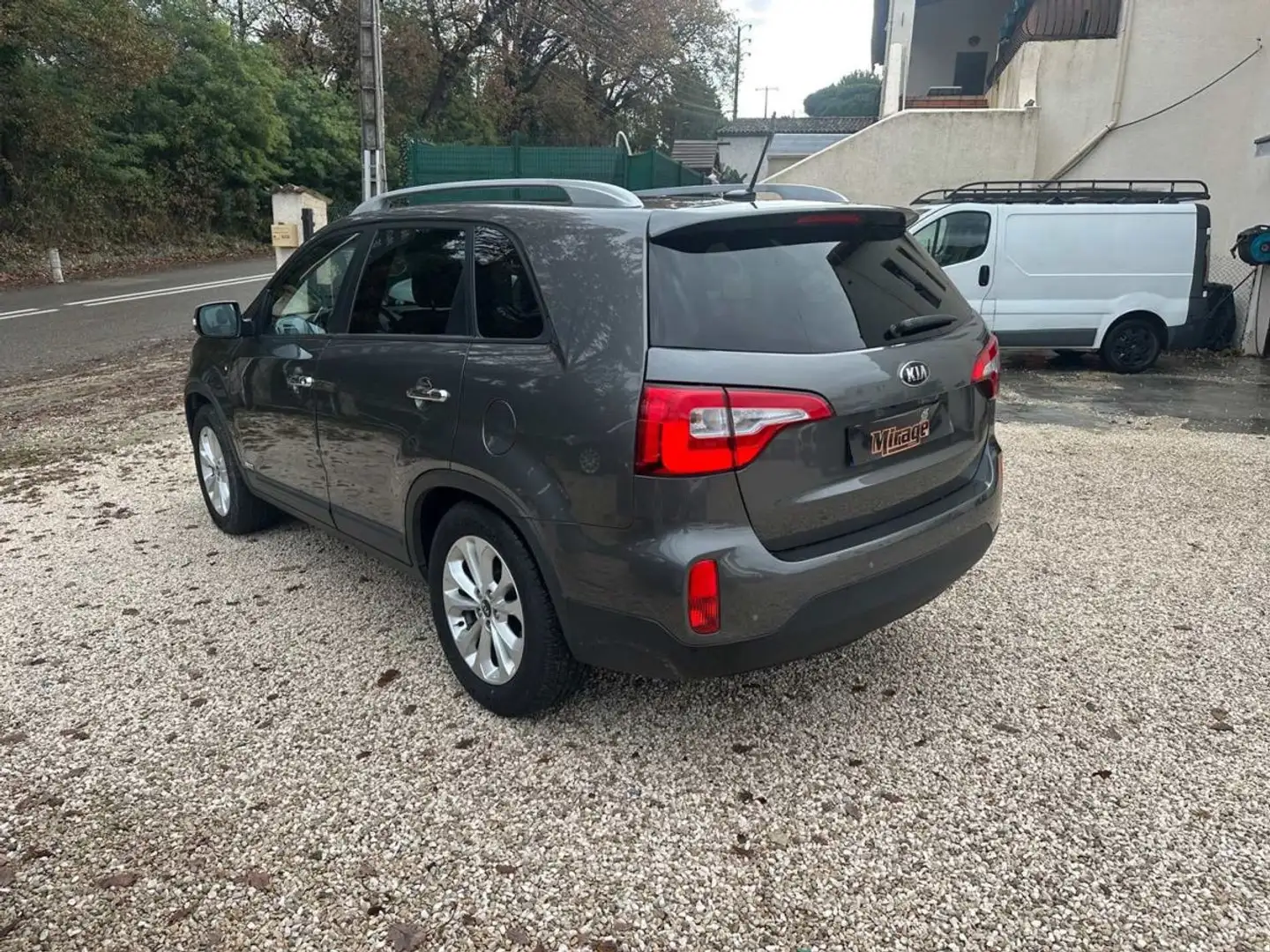 Kia Sorento 2.0 CRDI 150 PREMIUM NAVI Grau - 2