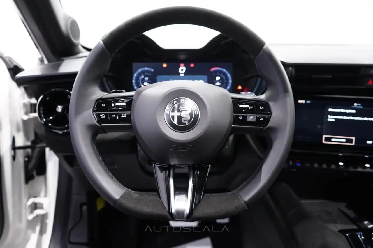 Alfa Romeo Junior 2026 — фото 15