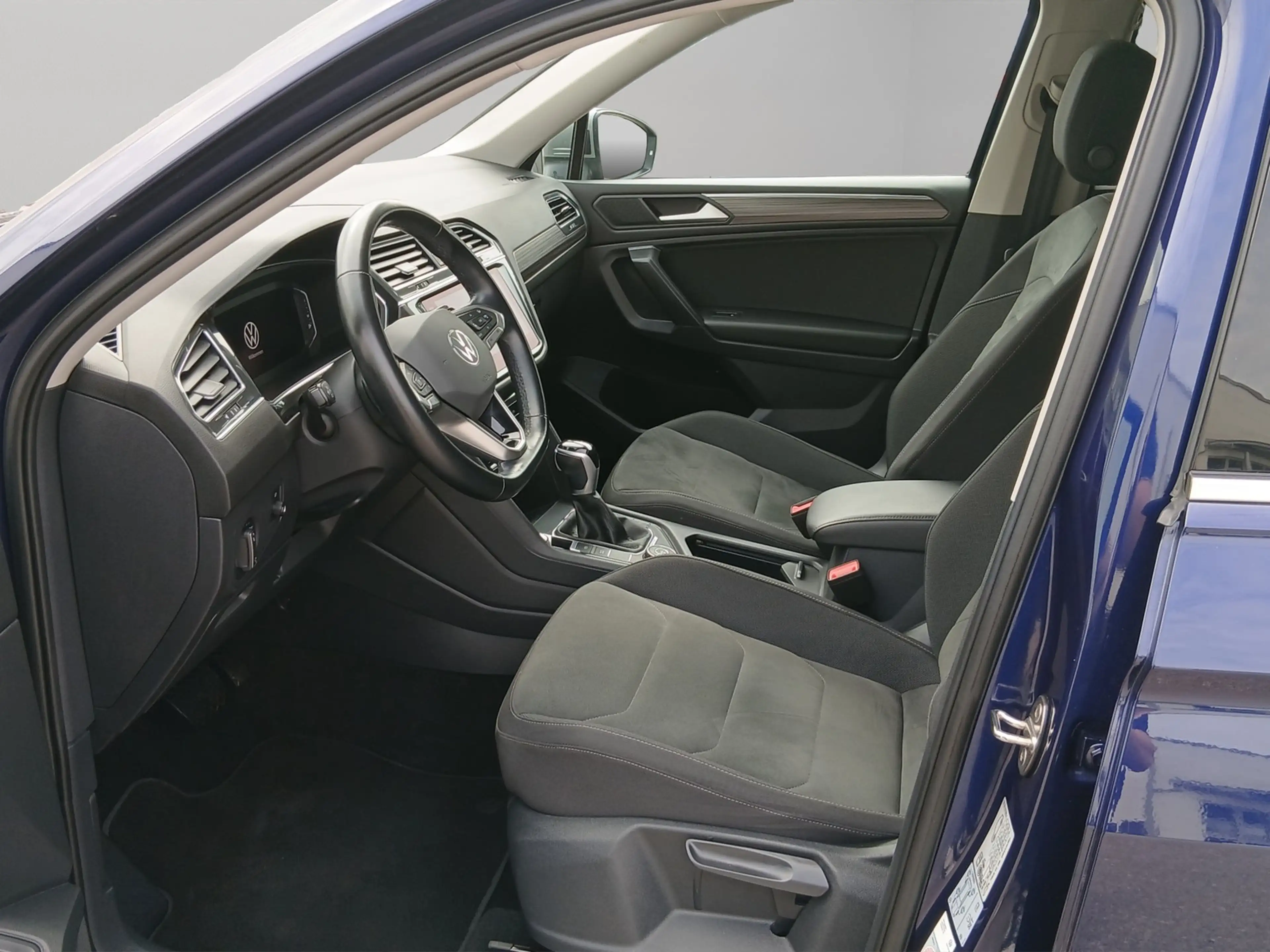 Volkswagen Tiguan Allspace Elegance 4Motion Standh. ACC AHK — photo 9