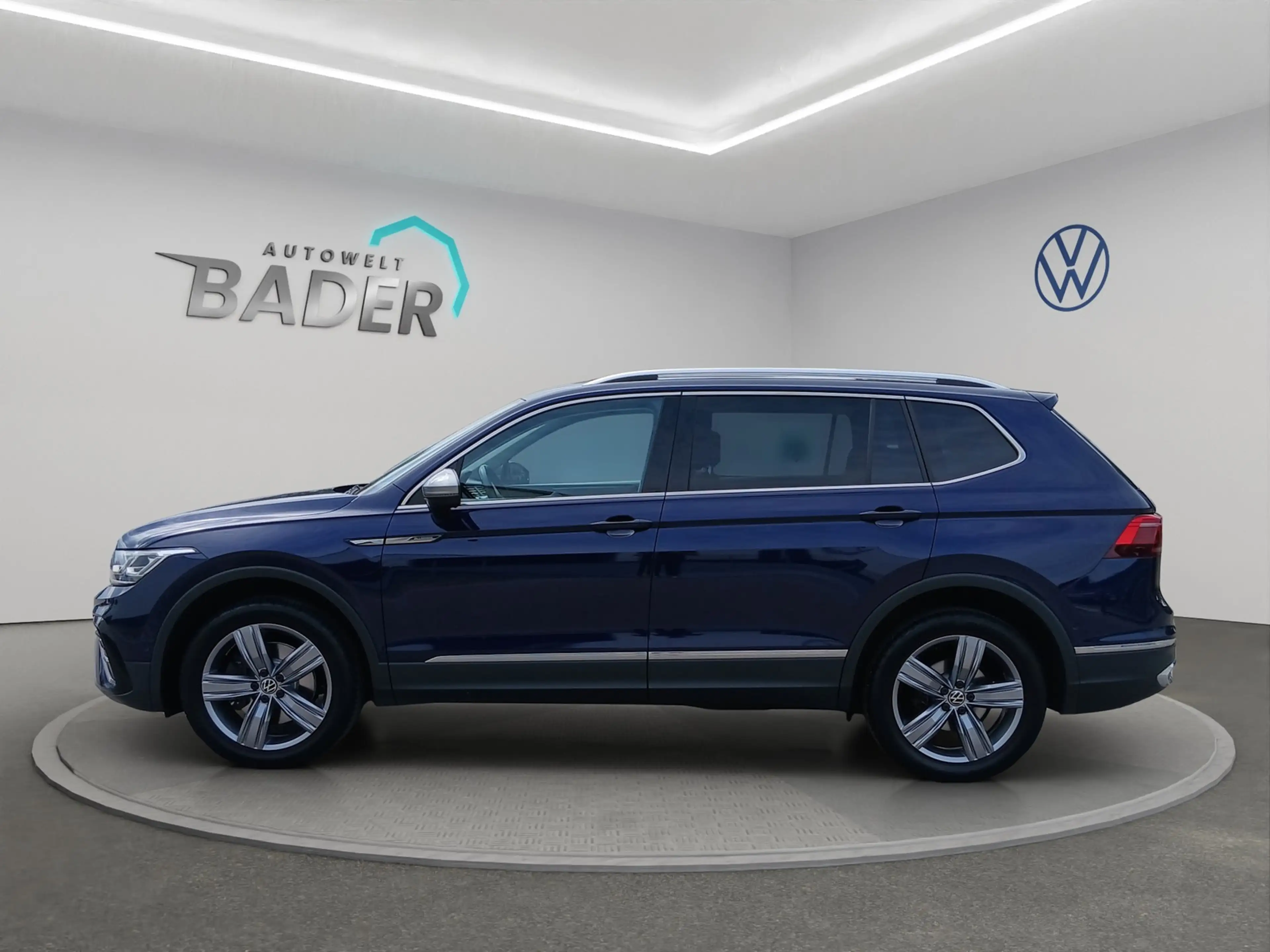 Volkswagen Tiguan Allspace Elegance 4Motion Standh. ACC AHK — photo 3