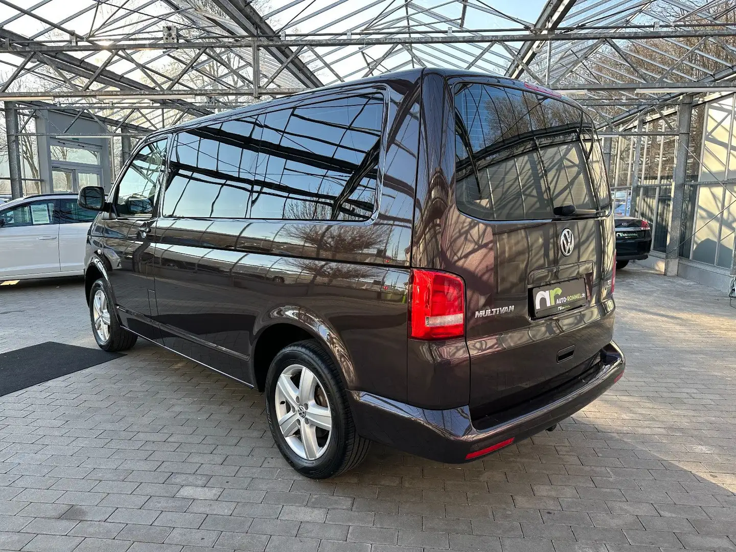 Volkswagen T5 Multivan 2.0 TDI 4-mot Comfortl Xen PDC AHK Brun - 2