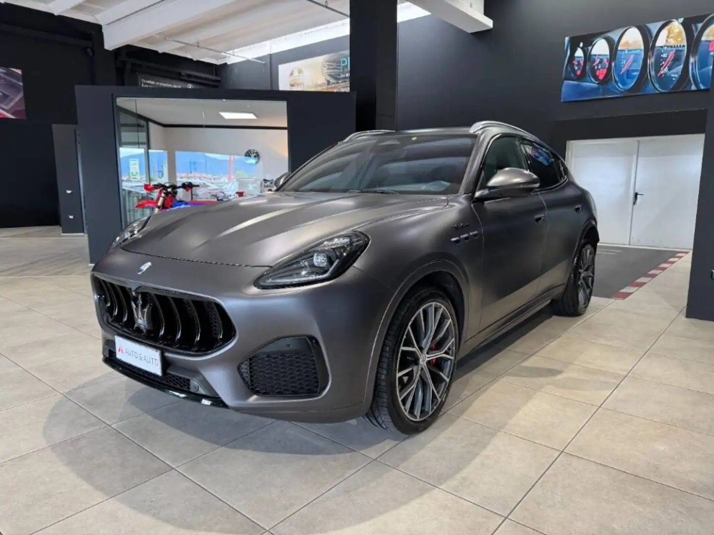 Maserati Grecale 2.0 mhev Modena 330cv auto Gris - 1