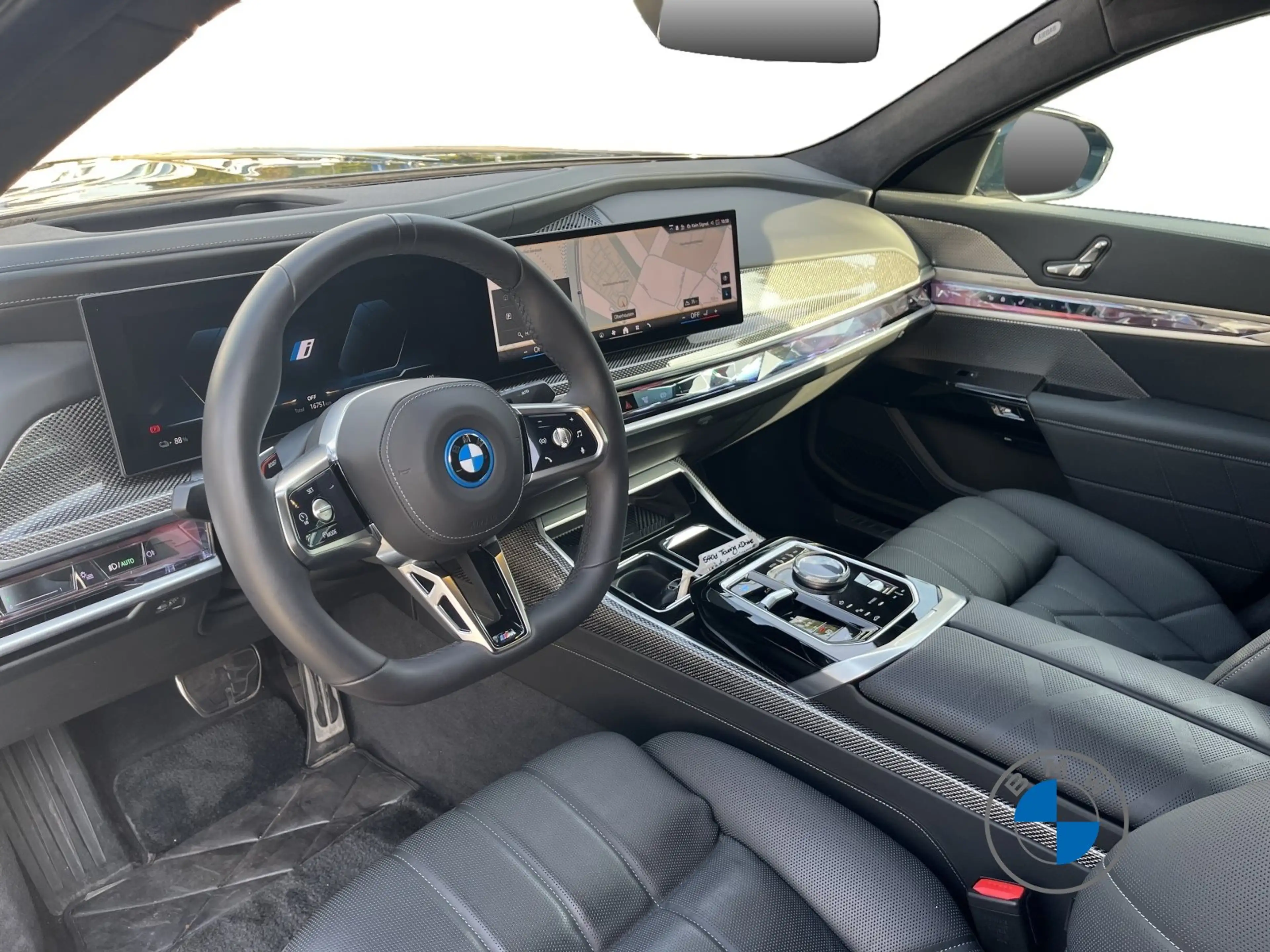 BMW i7 60 xDrive  M Sport Pro 21" Fond TV Pano Sky — photo 9