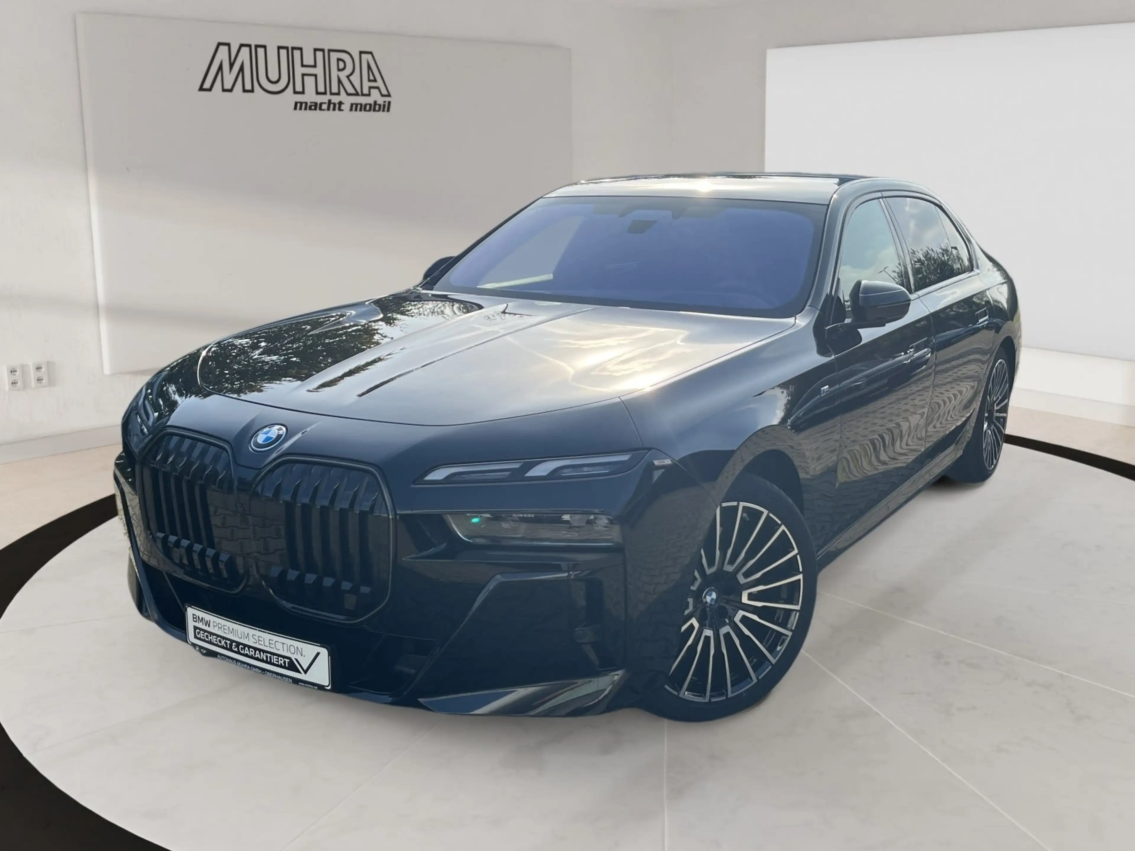 BMW i7 60 xDrive  M Sport Pro 21" Fond TV Pano Sky — photo 2
