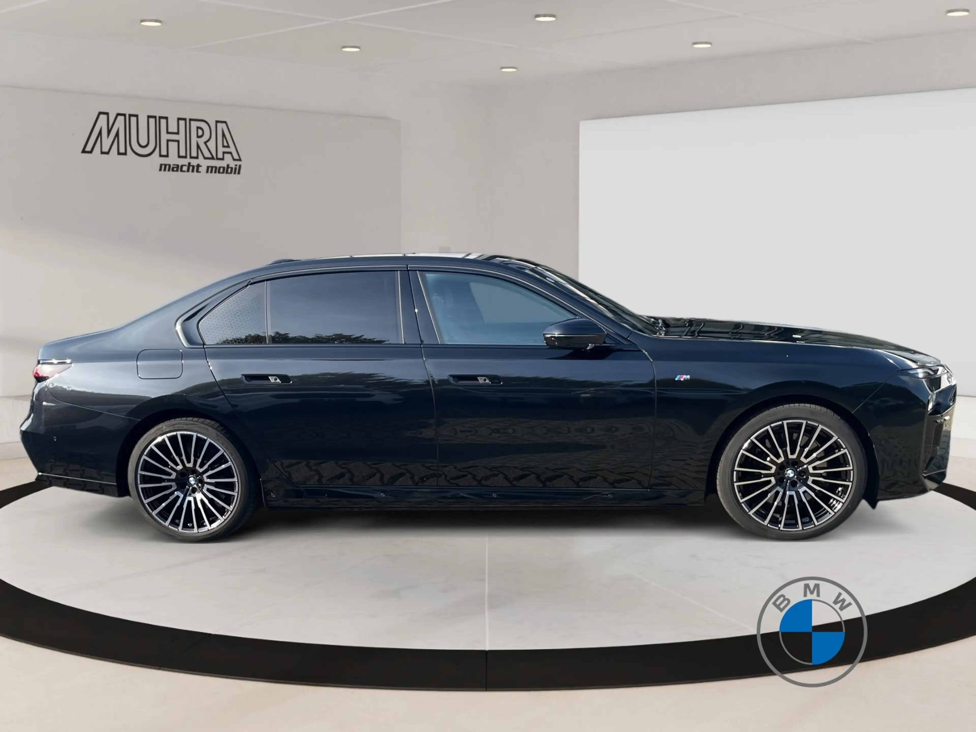 BMW i7 60 xDrive  M Sport Pro 21" Fond TV Pano Sky — photo 6