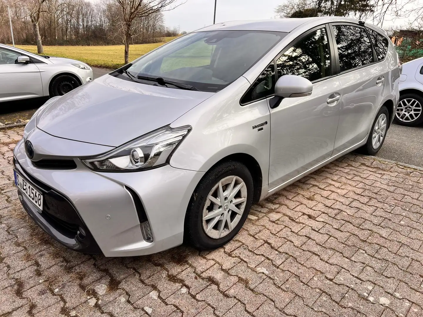 Toyota Prius Prius+ Prius+ (Hybrid) Comfort Stříbrná - 2