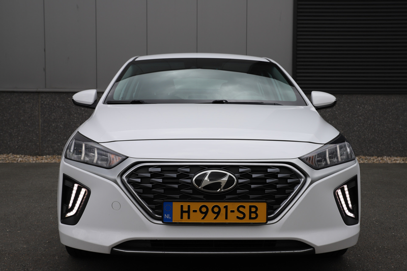 Hyundai IONIQ 1.6 GDi Hybrid/ Facelift/ Matrix LED/Carplay/ infi — photo 3