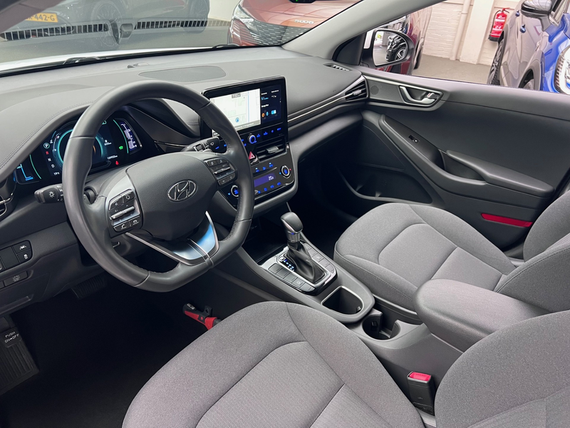 Hyundai IONIQ 1.6 GDi Hybrid/ Facelift/ Matrix LED/Carplay/ infi — photo 5