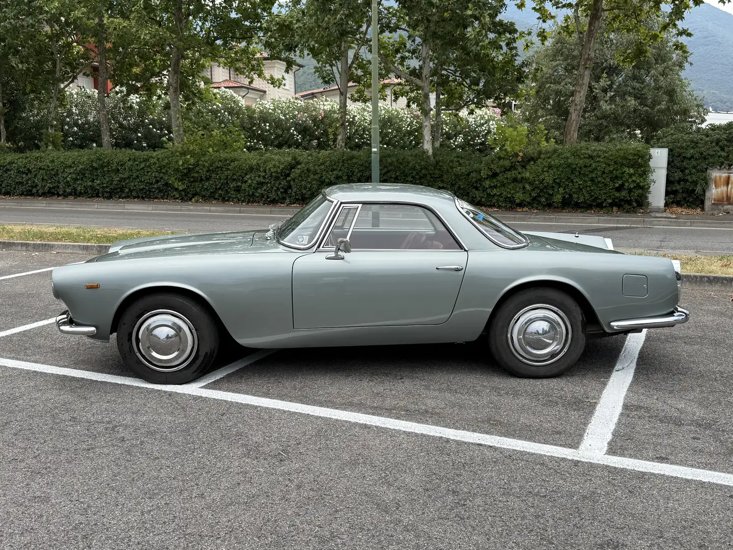 Lancia Flaminia GT II Serie Silber - 2