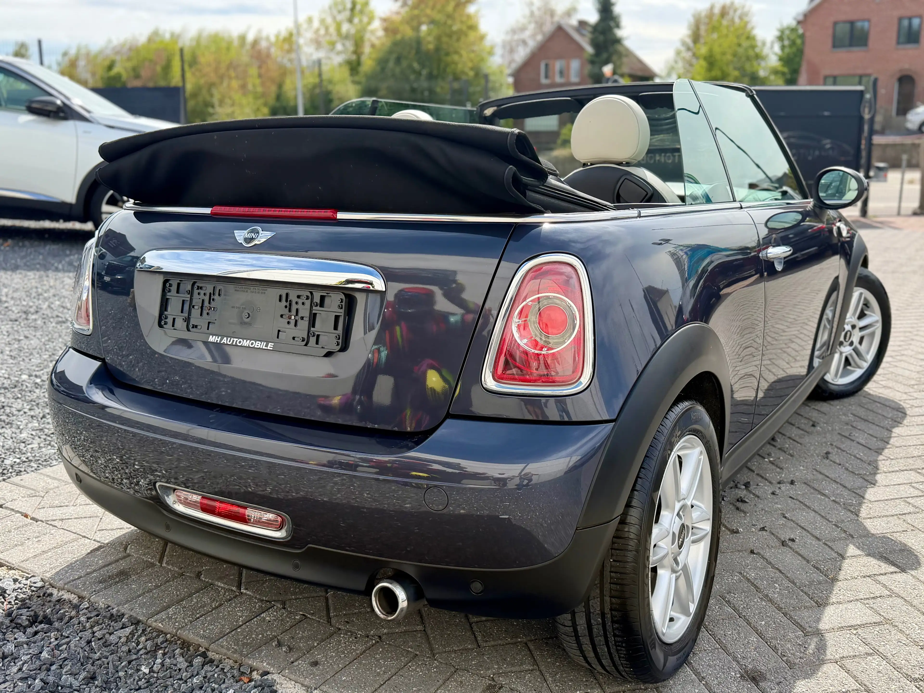 MINI Cooper D Cabrio 1.6 D — photo 2