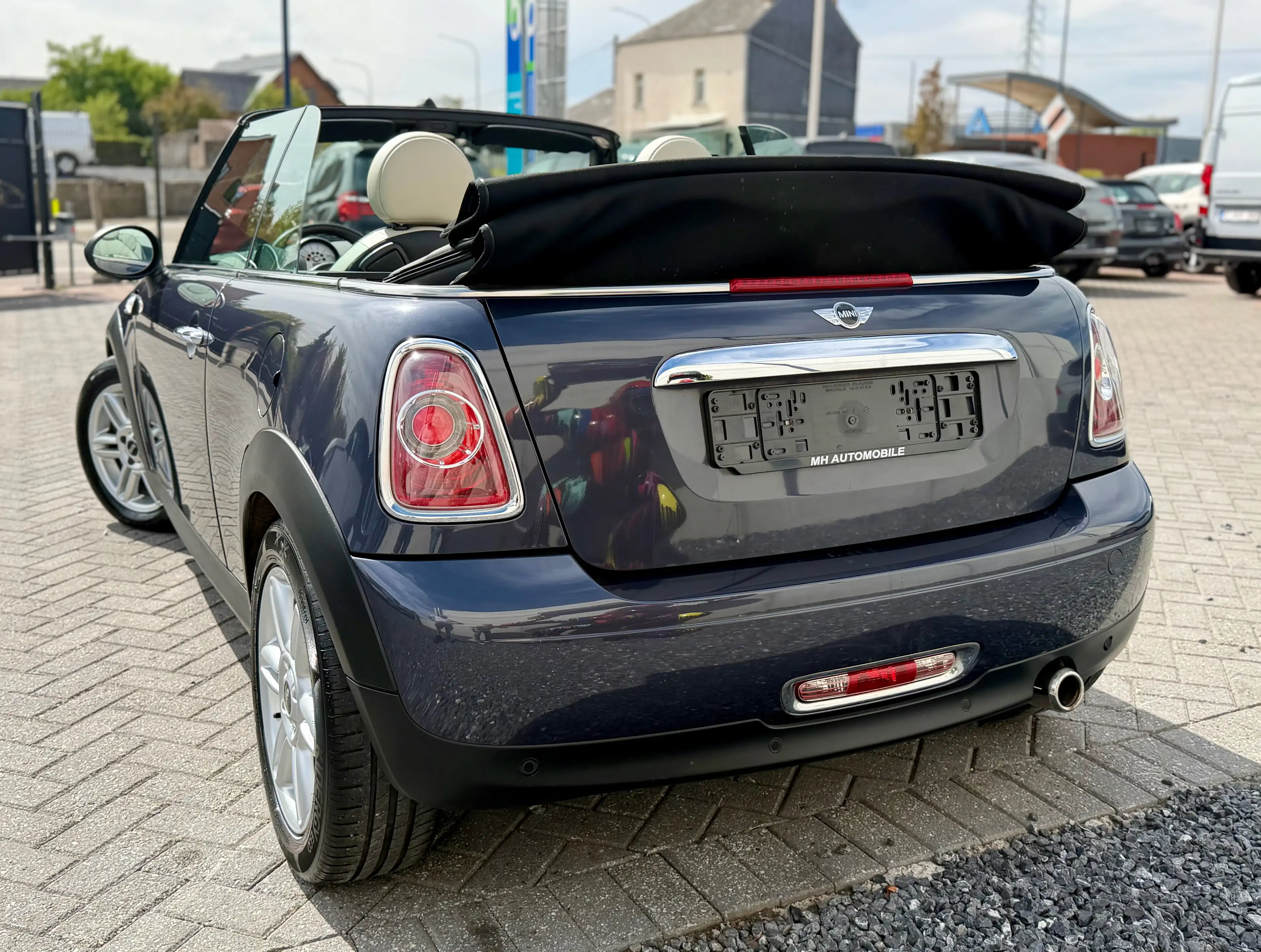 MINI Cooper D Cabrio 1.6 D — photo 6