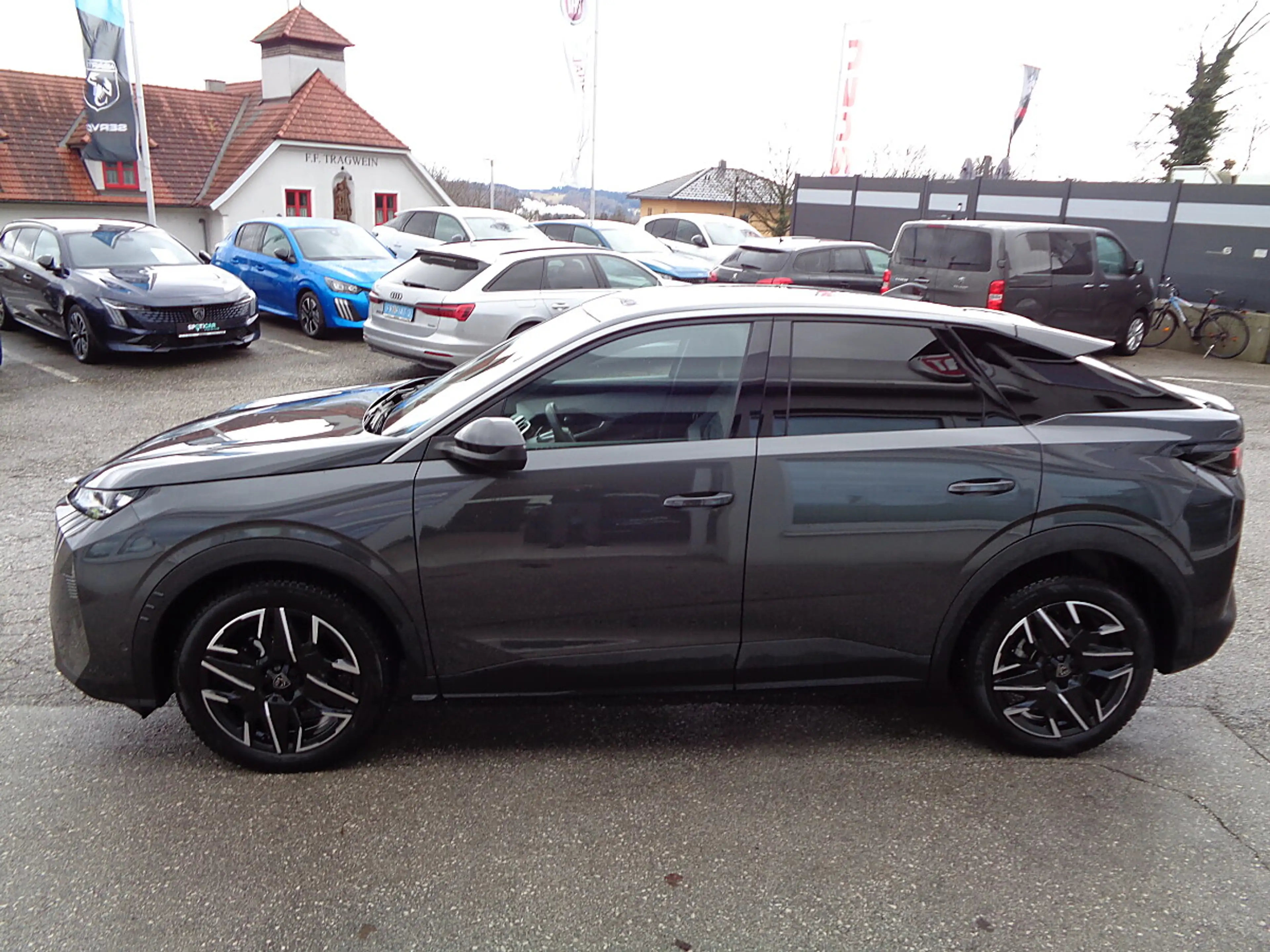 Peugeot 3008 Hybrid 136 E-DCS6 Allure Aut. — photo 8