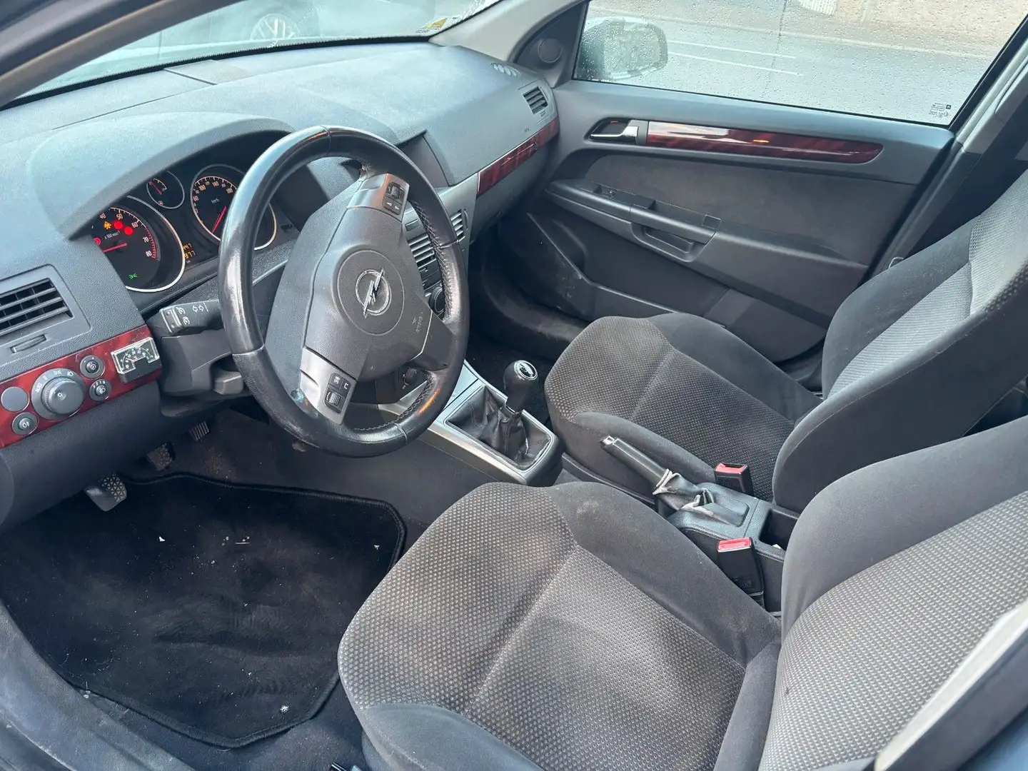 Opel Astra H Caravan Elegance Silber - 2