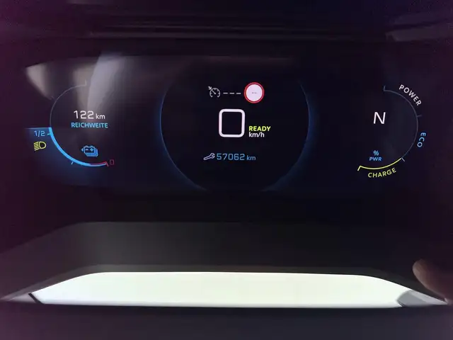 Peugeot 2008 view 17