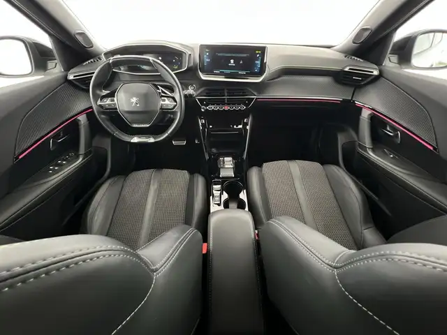 Peugeot 2008 view 6