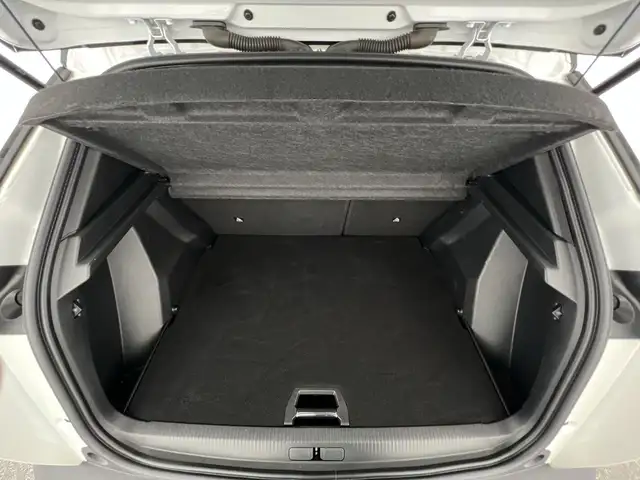Peugeot 2008 view 18
