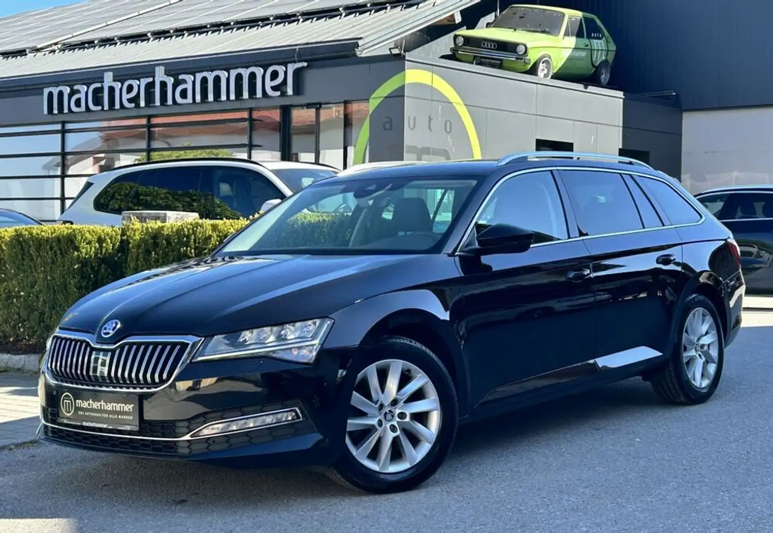 Skoda Superb Combi Style *LED*ACC*KEY*AHK*L-HZG*RFK*17'' Schwarz - 1