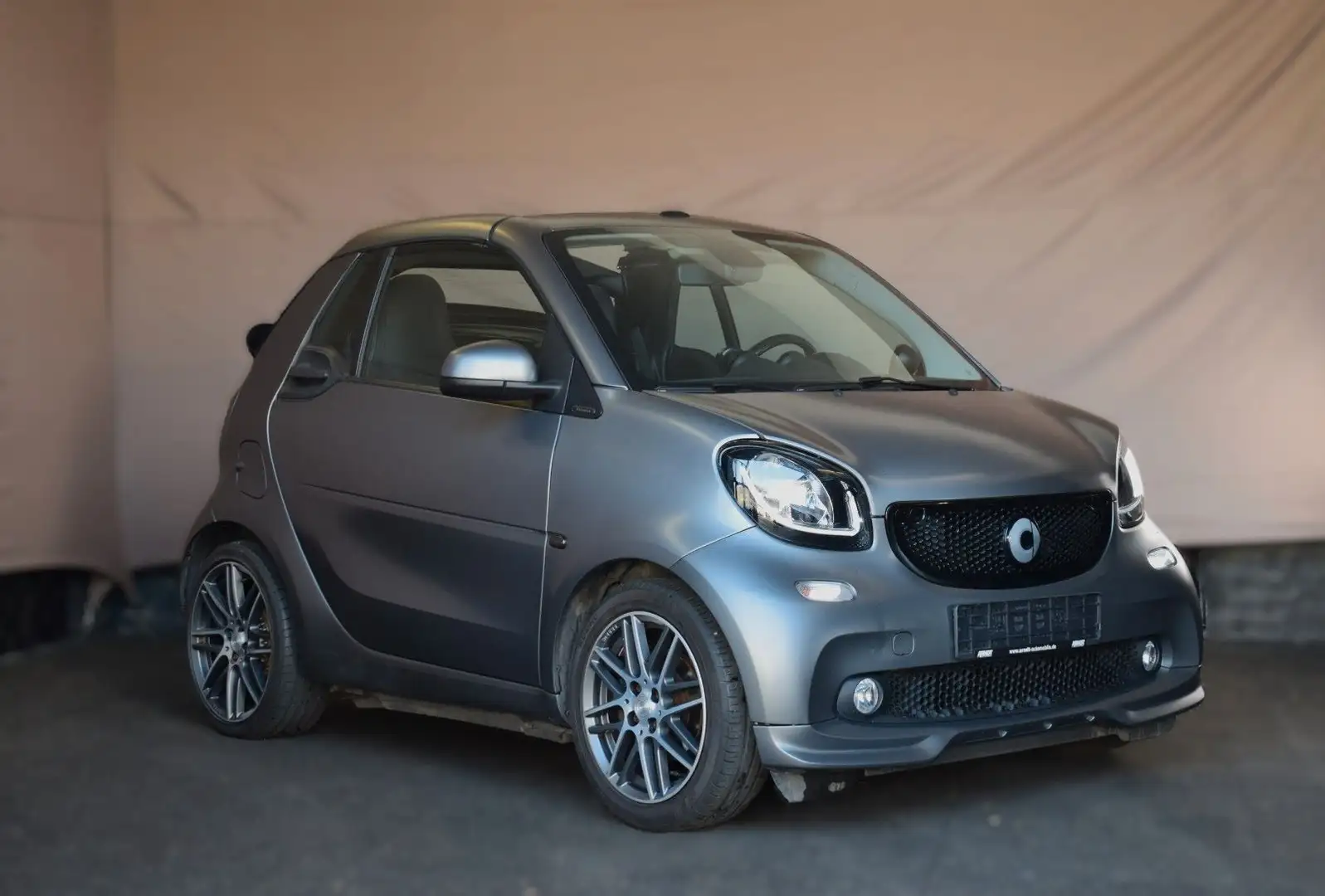 smart forTwo cabrio Brabus Spurhalteas. Kamera JBL SHZ Сірий - 1