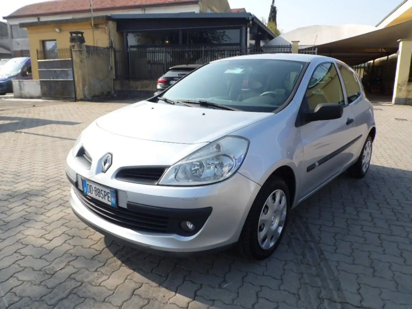 Renault Clio Storia 1.2 16V 3 porte Argento - 1