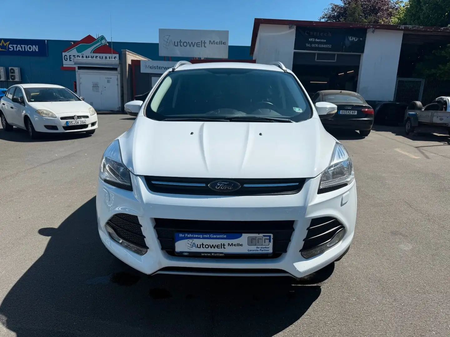Ford Kuga 1.5 Eco Boost 1.Hand Scheckheftgepflegt Weiß - 2