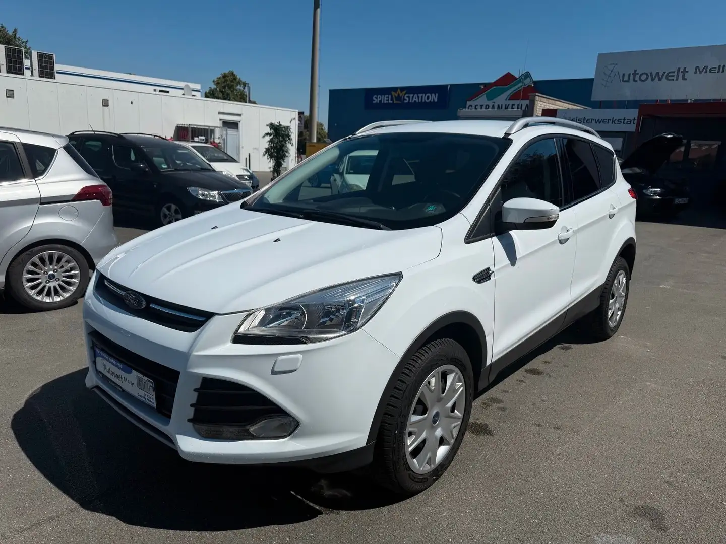 Ford Kuga 1.5 Eco Boost 1.Hand Scheckheftgepflegt Weiß - 1